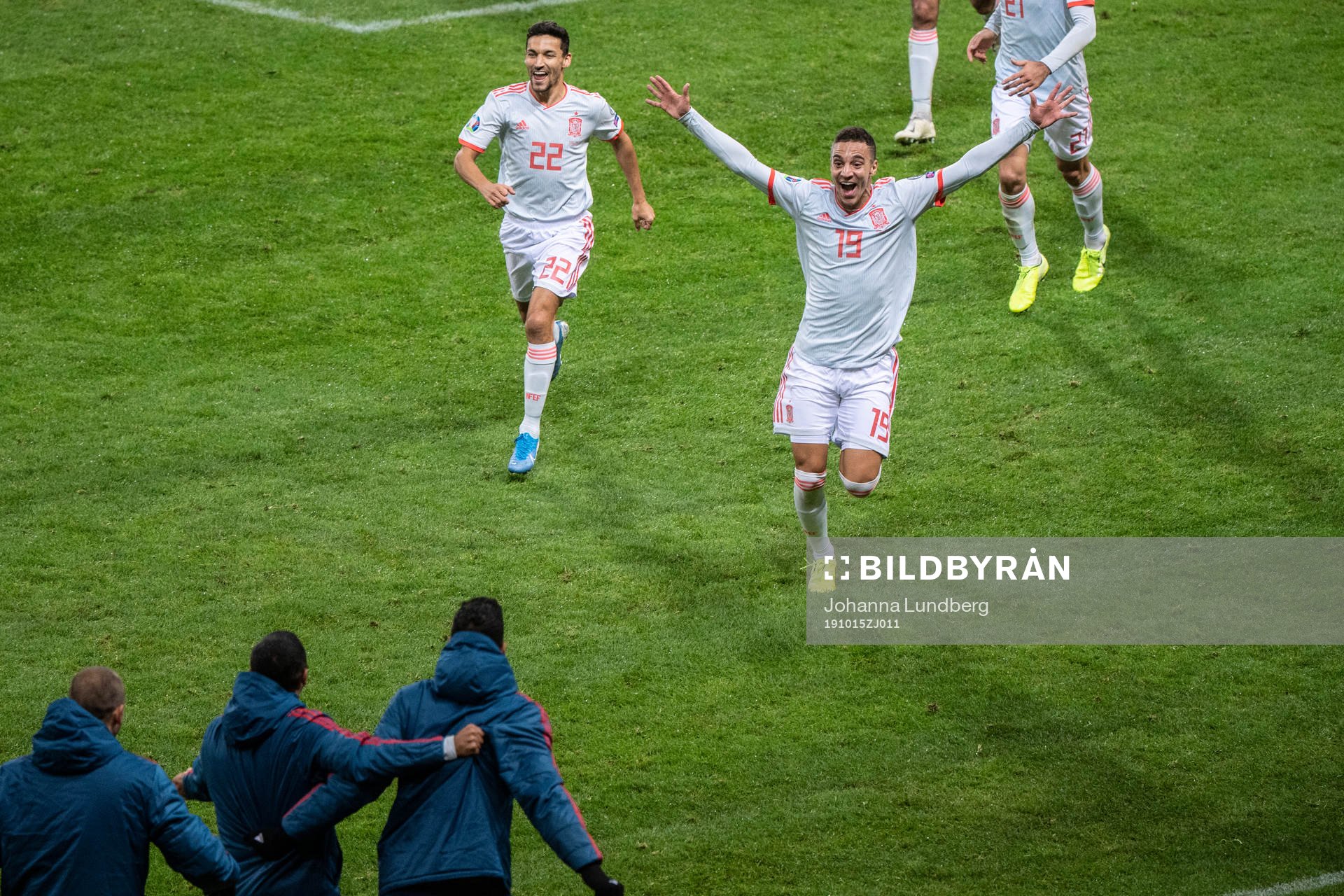 Rodrigo and Jesus Navas of Spain celebrates