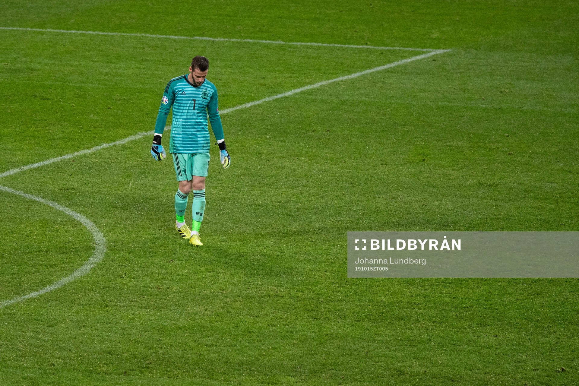 goalkeeper David de Gea of Spain looks dejected