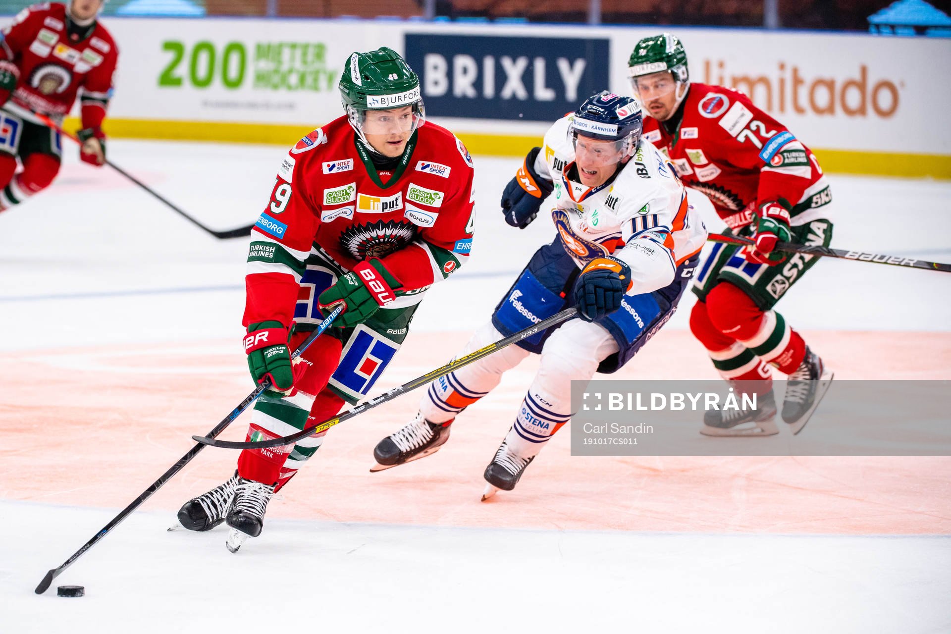 Frölundas Rhett Rakhshani och Växjös Richard Gynge