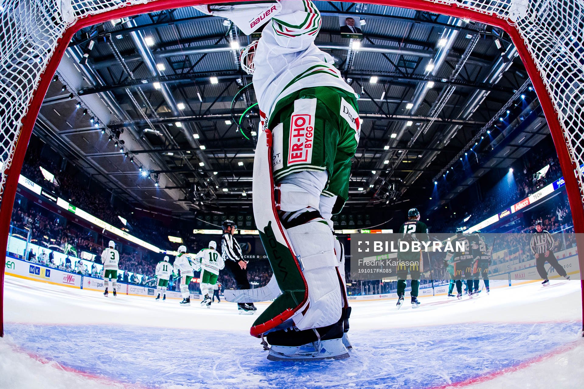 Färjestads Sebastian Erixon jublar