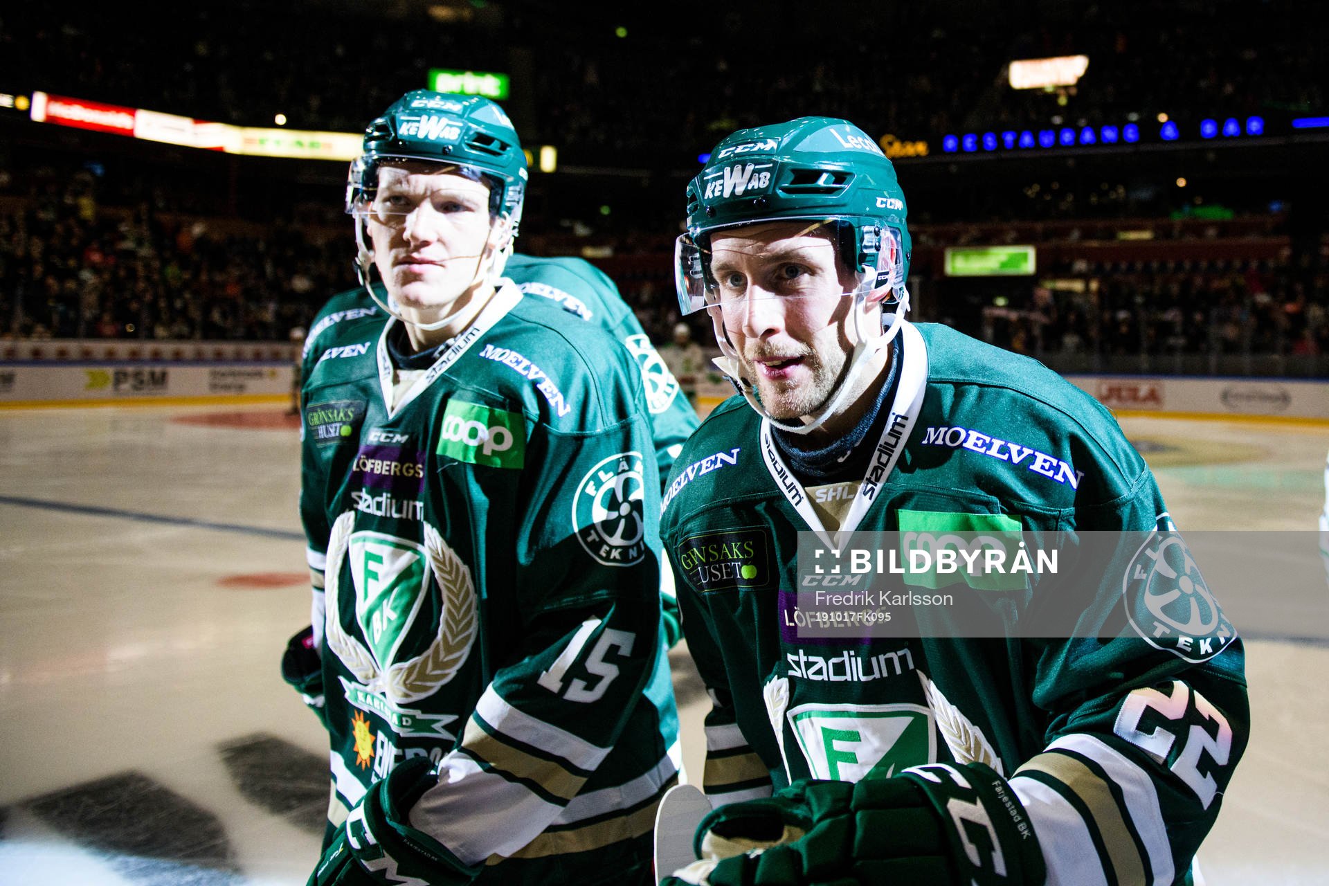 Färjestads Gustav Rydahl och Per Åslund jublar