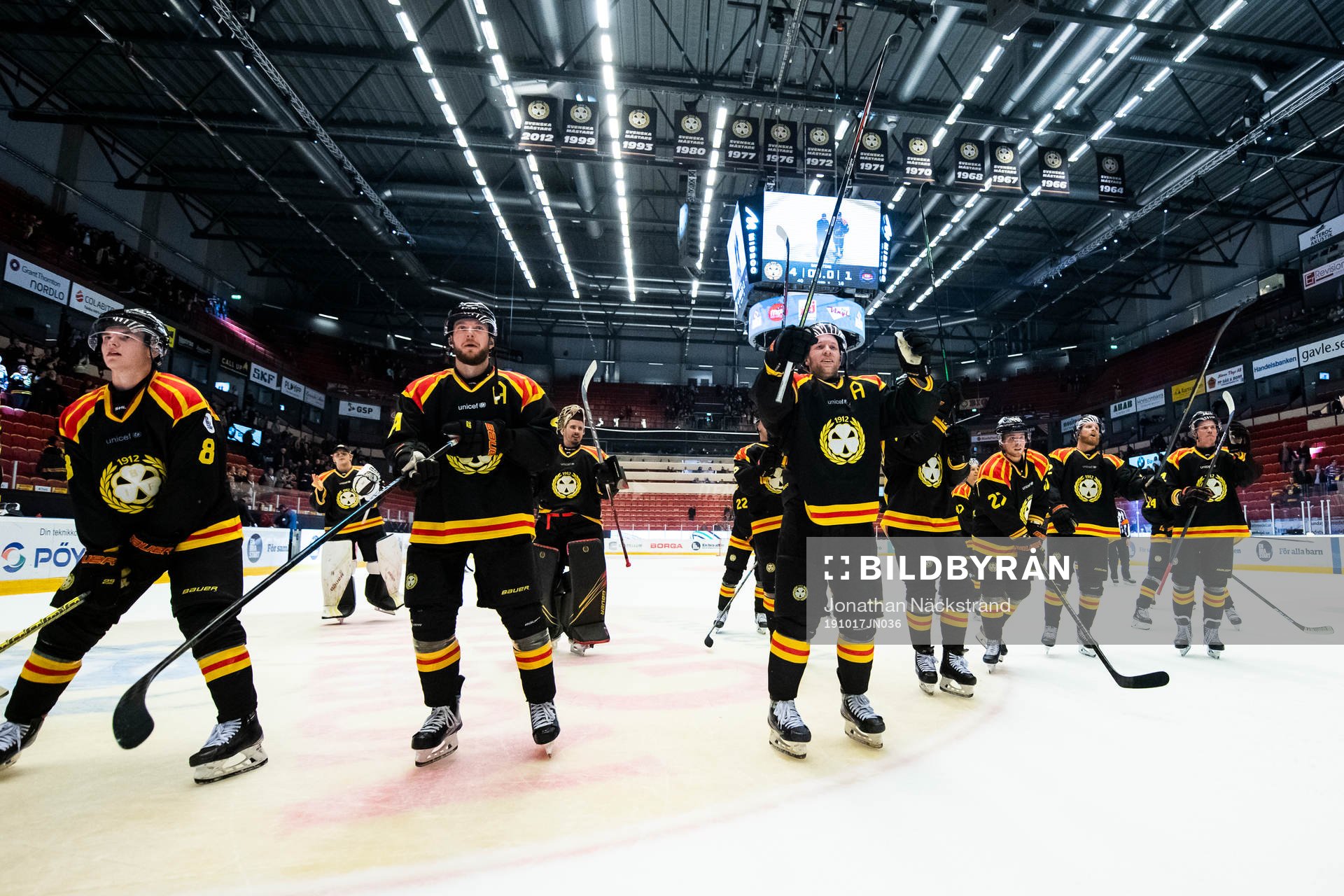 Brynäs spelare jublar