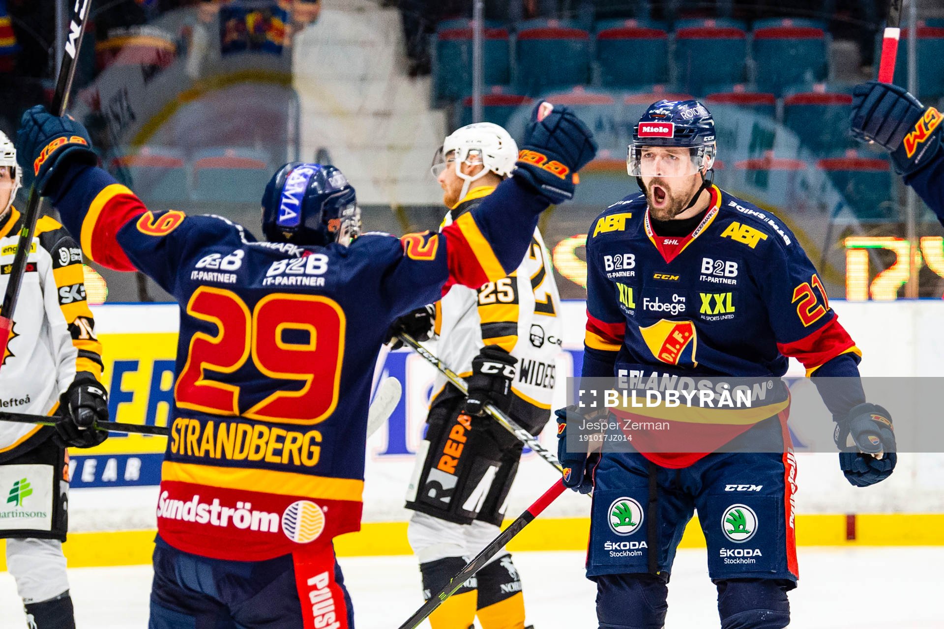 Djurgårdens Patrik Berglund jublar
