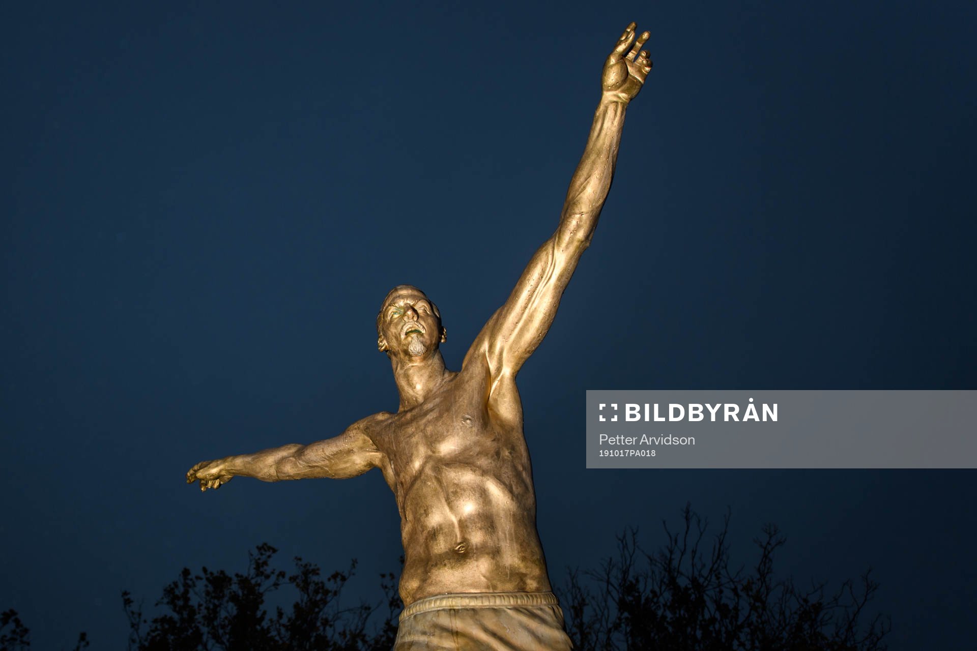 The statue of Zlatan Ibrahimovic photographed