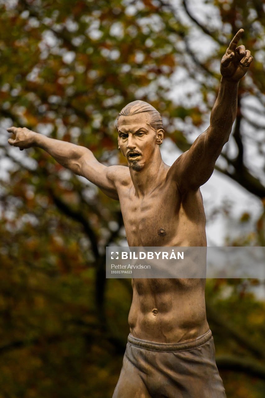 The statue of Zlatan Ibrahimovic photographed