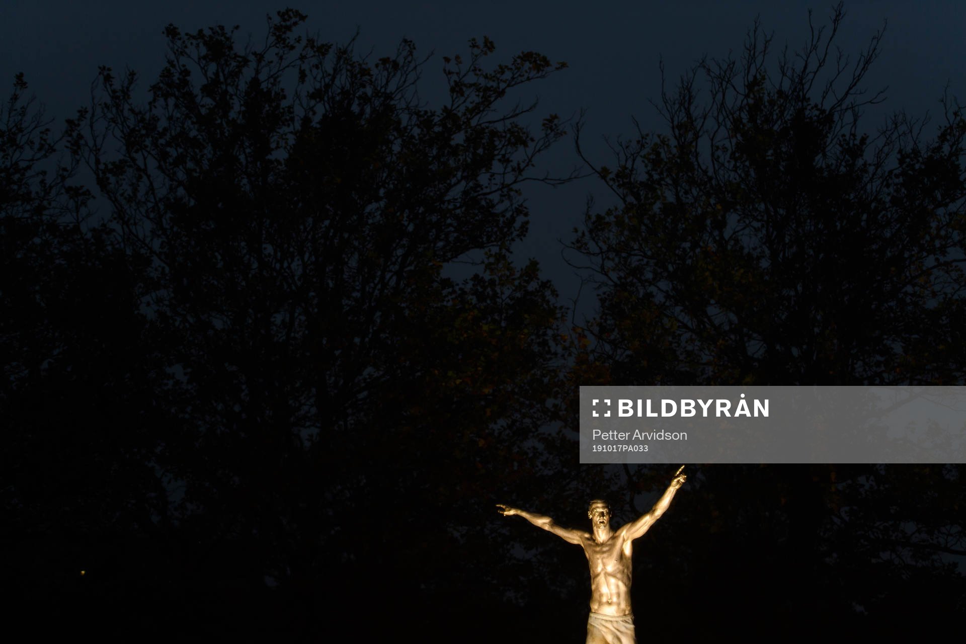 The statue of Zlatan Ibrahimovic photographed