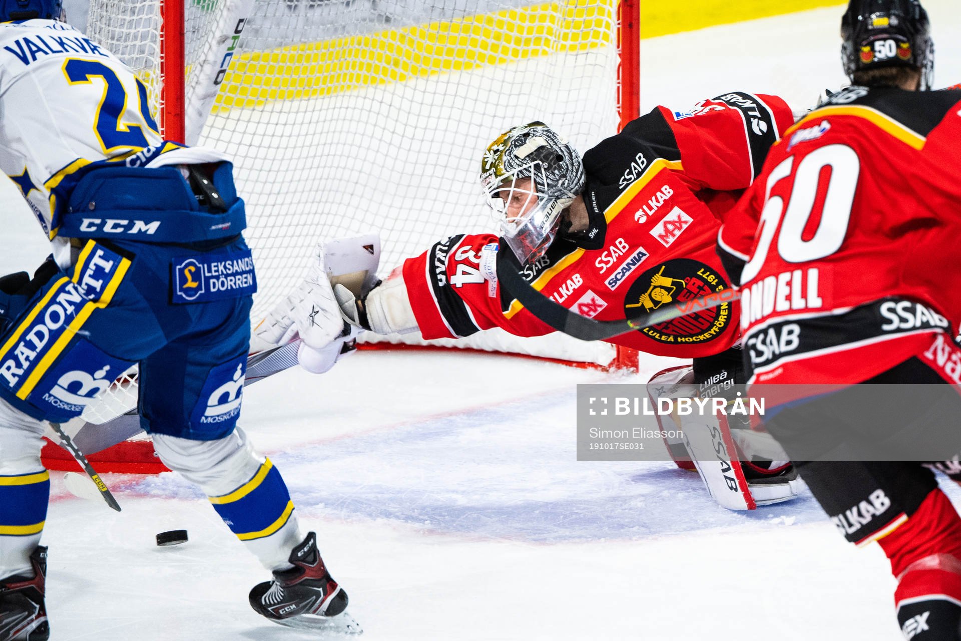 Leksands Thomas Valkvae Olsen och Luleås målvakt Joel
