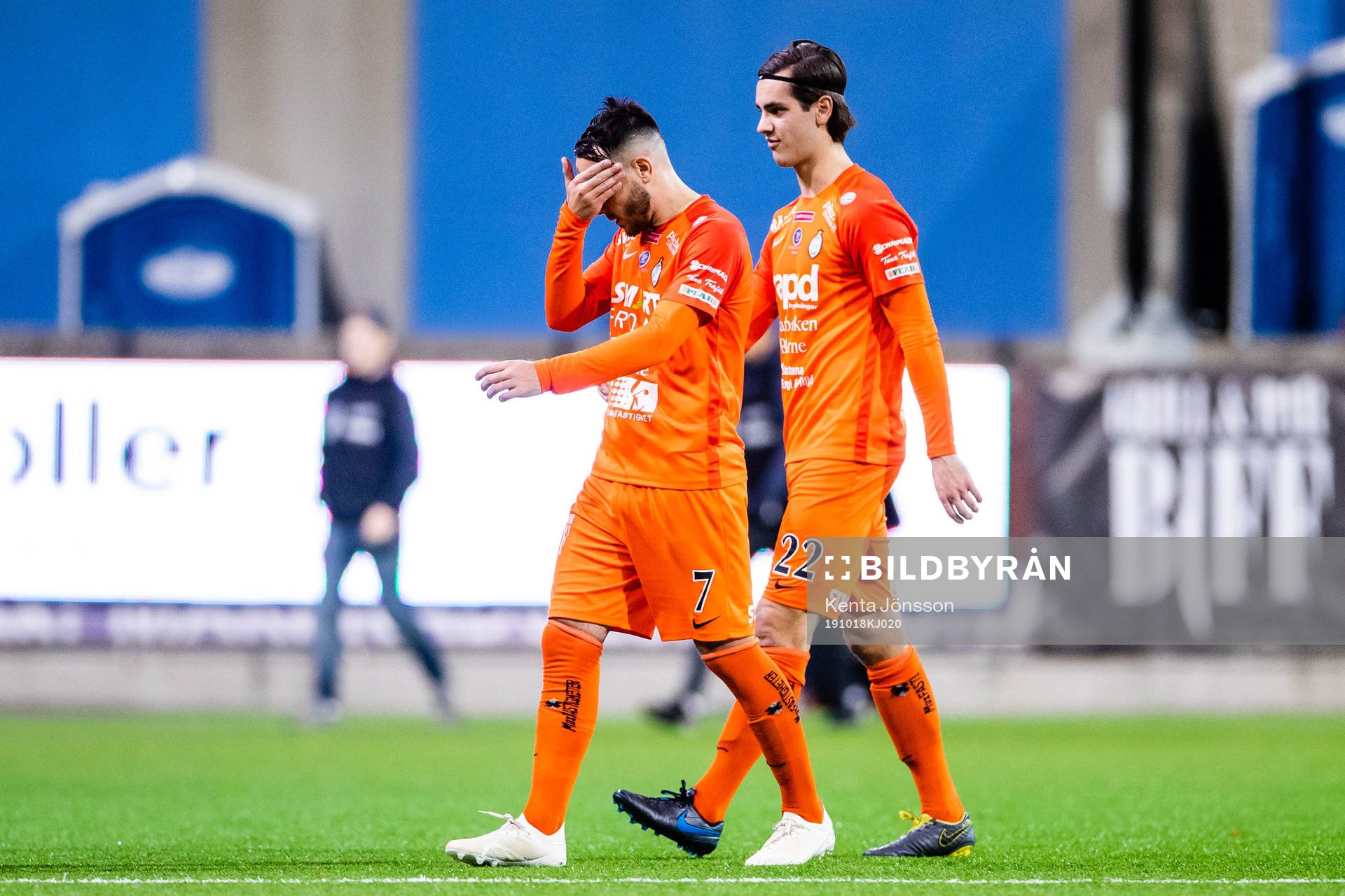 AFC Eskilstunas Dzenis Kozica och Adi Nalic deppar
