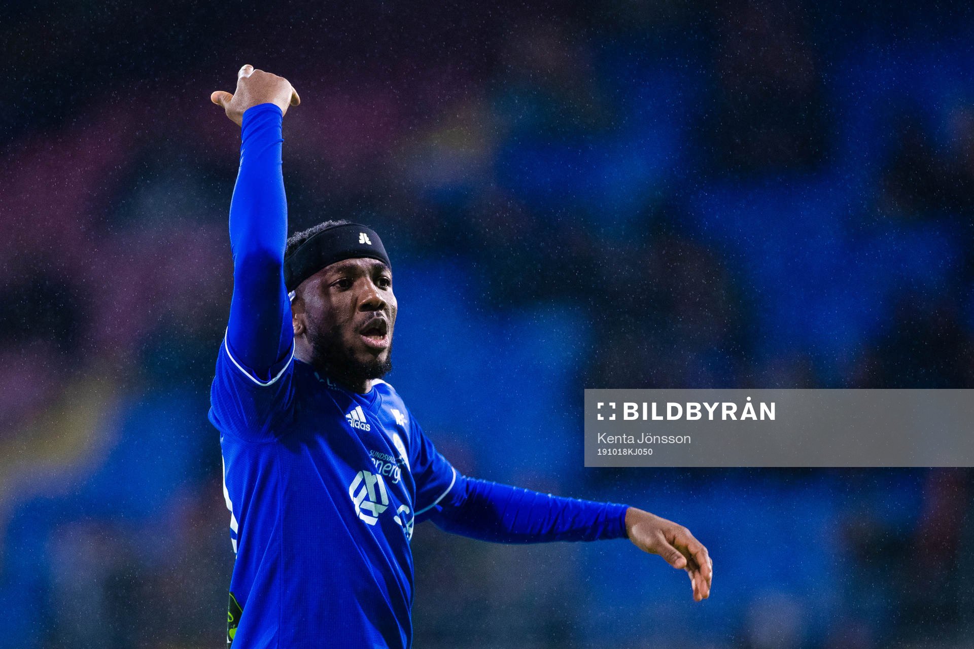 Sundsvalls Chidi Dauda Omeje reagerar