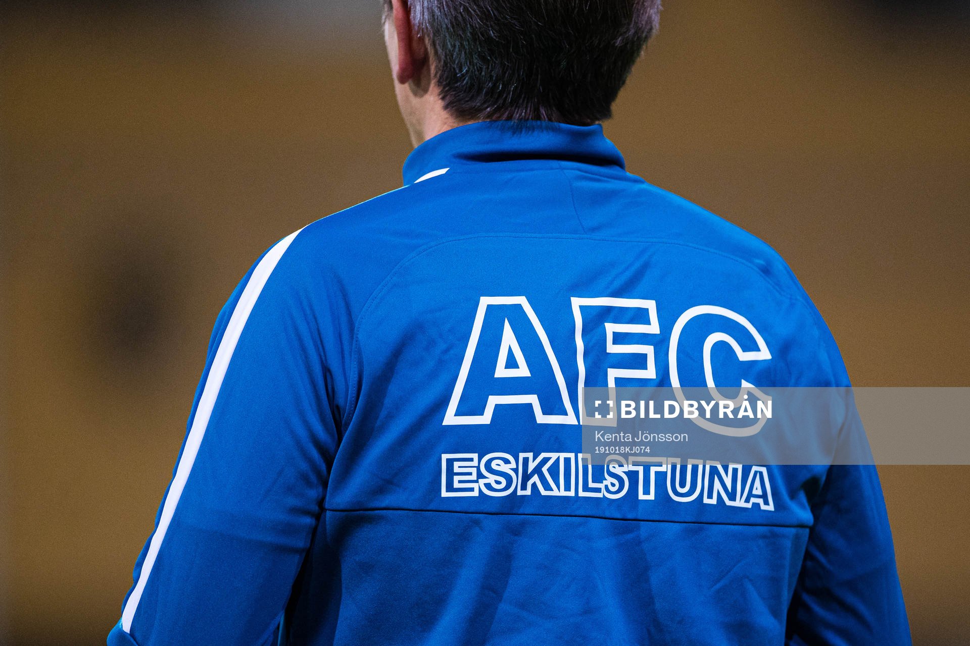 Ett tryck med AFC Eskilstuna på tränare Saulius