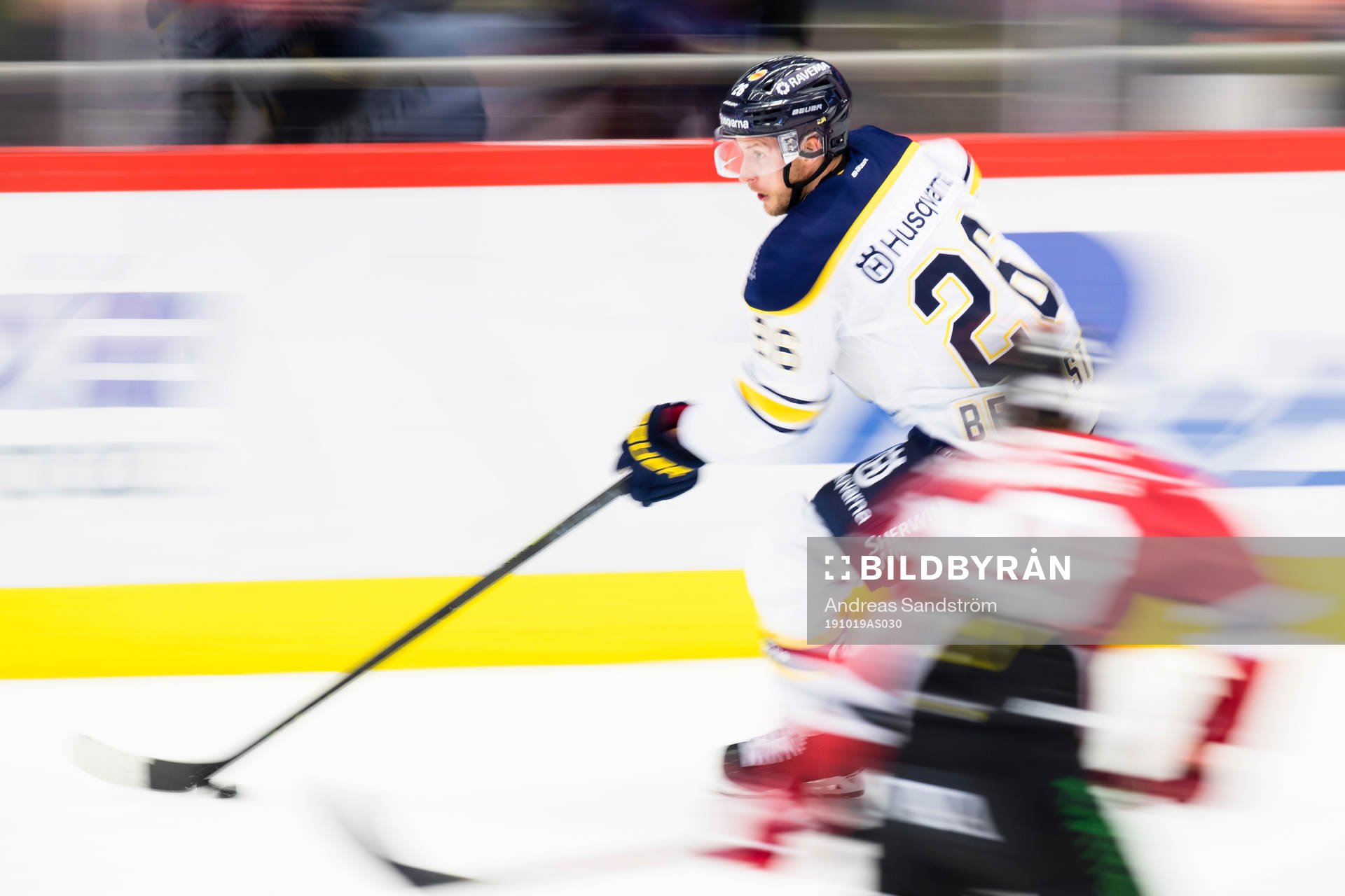 s Alexander Bergström med puck