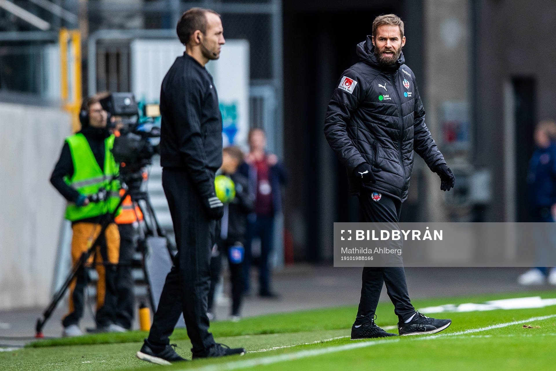 Helsingborgs tränare Olof Mellberg reagerar mot