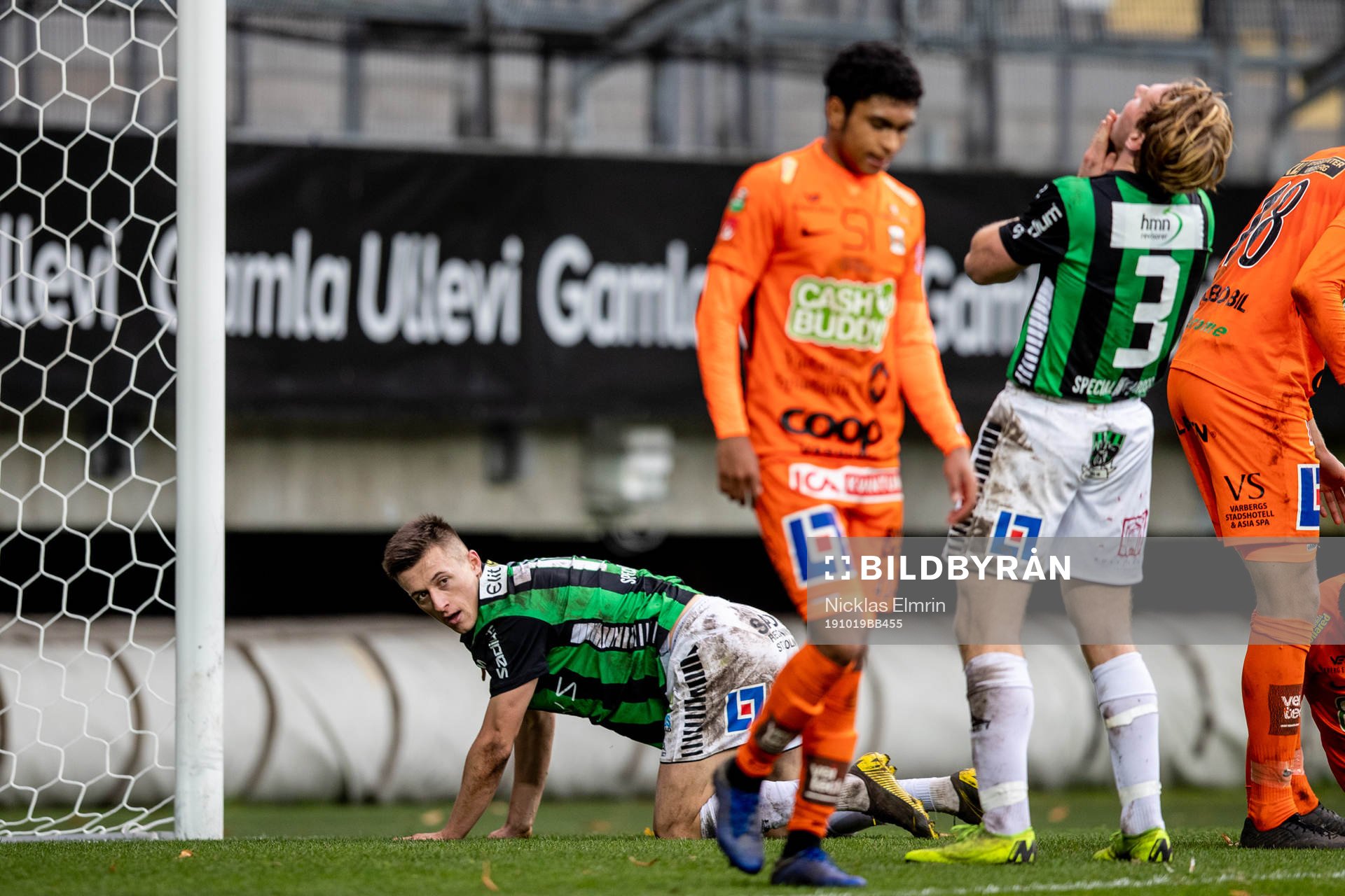 GAIS målvakt Damir Mehic och August Wängberg deppar