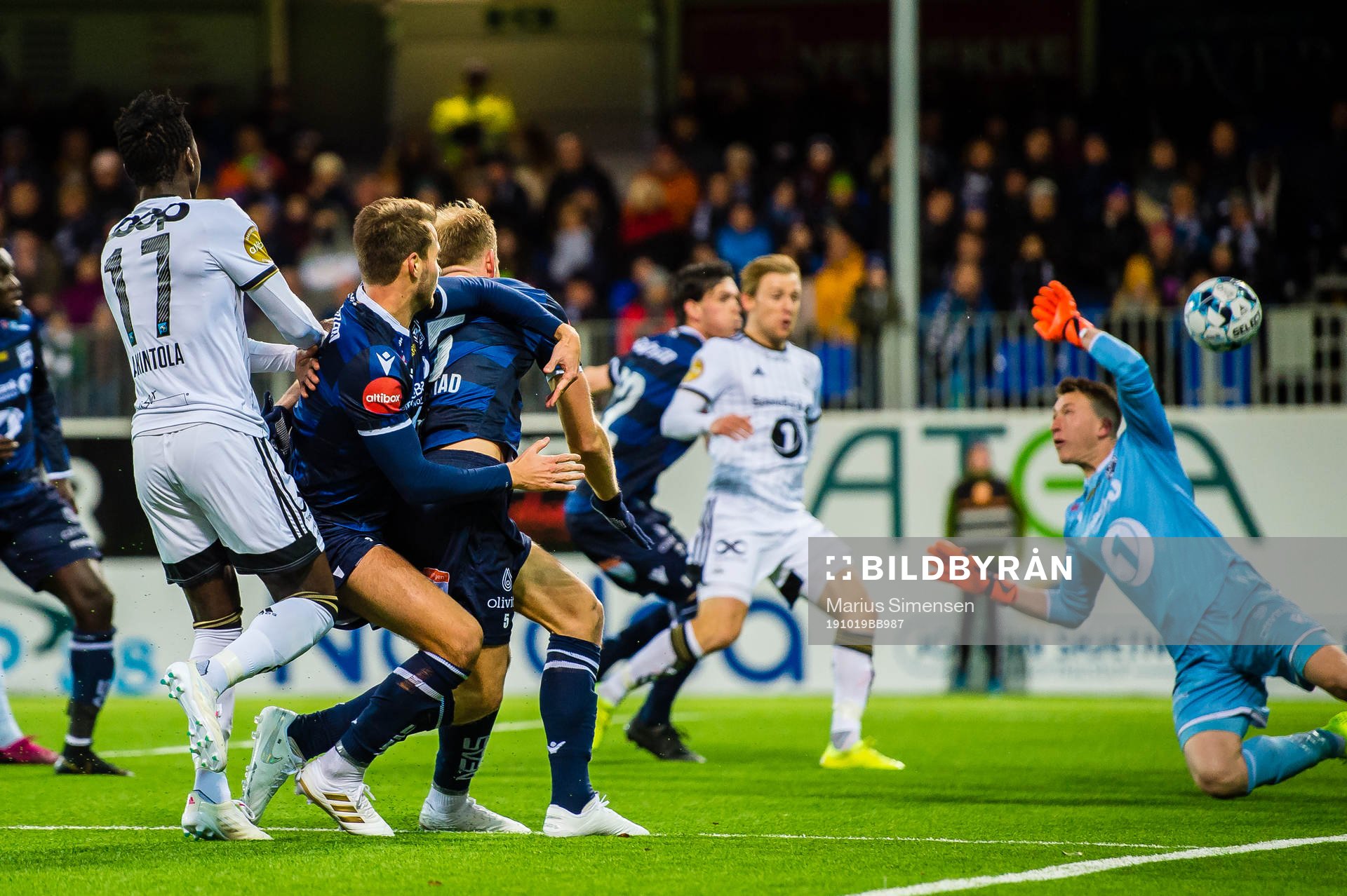 Babajide David Akintola of Rosenborg scores the 0-1 goal