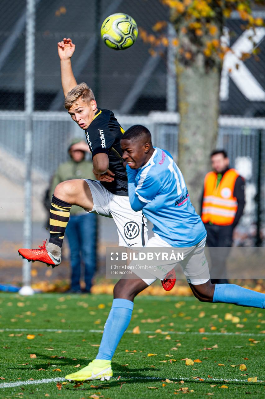 AIKs Noa Hultén mot Malmös Raymond Ameyaw Adjei
