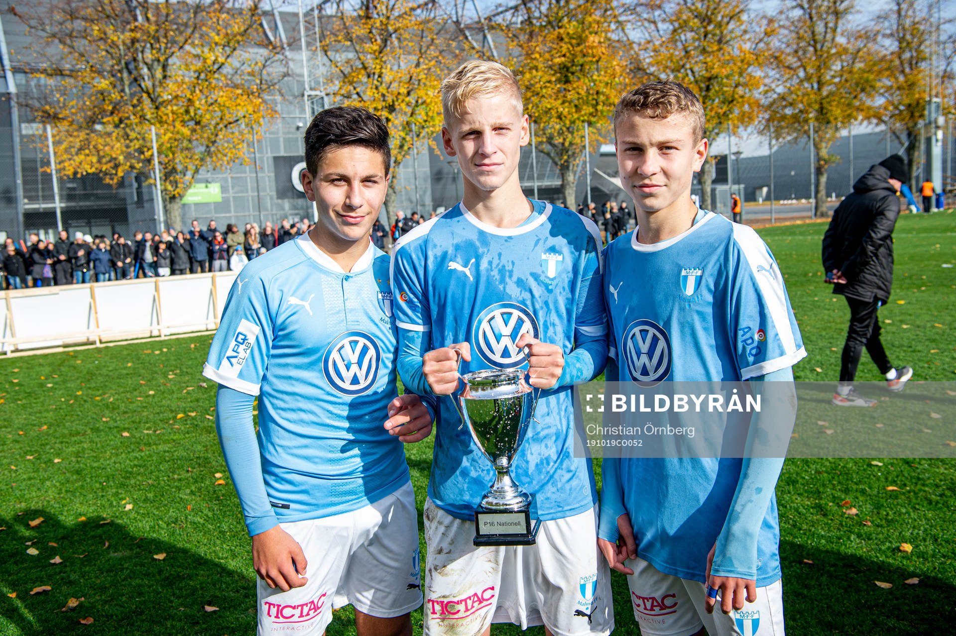Malmös spelare jublar efter vinsten i P16-finalen mellan Malmö FF och AIK den 19 oktober 2019 i Malmö.