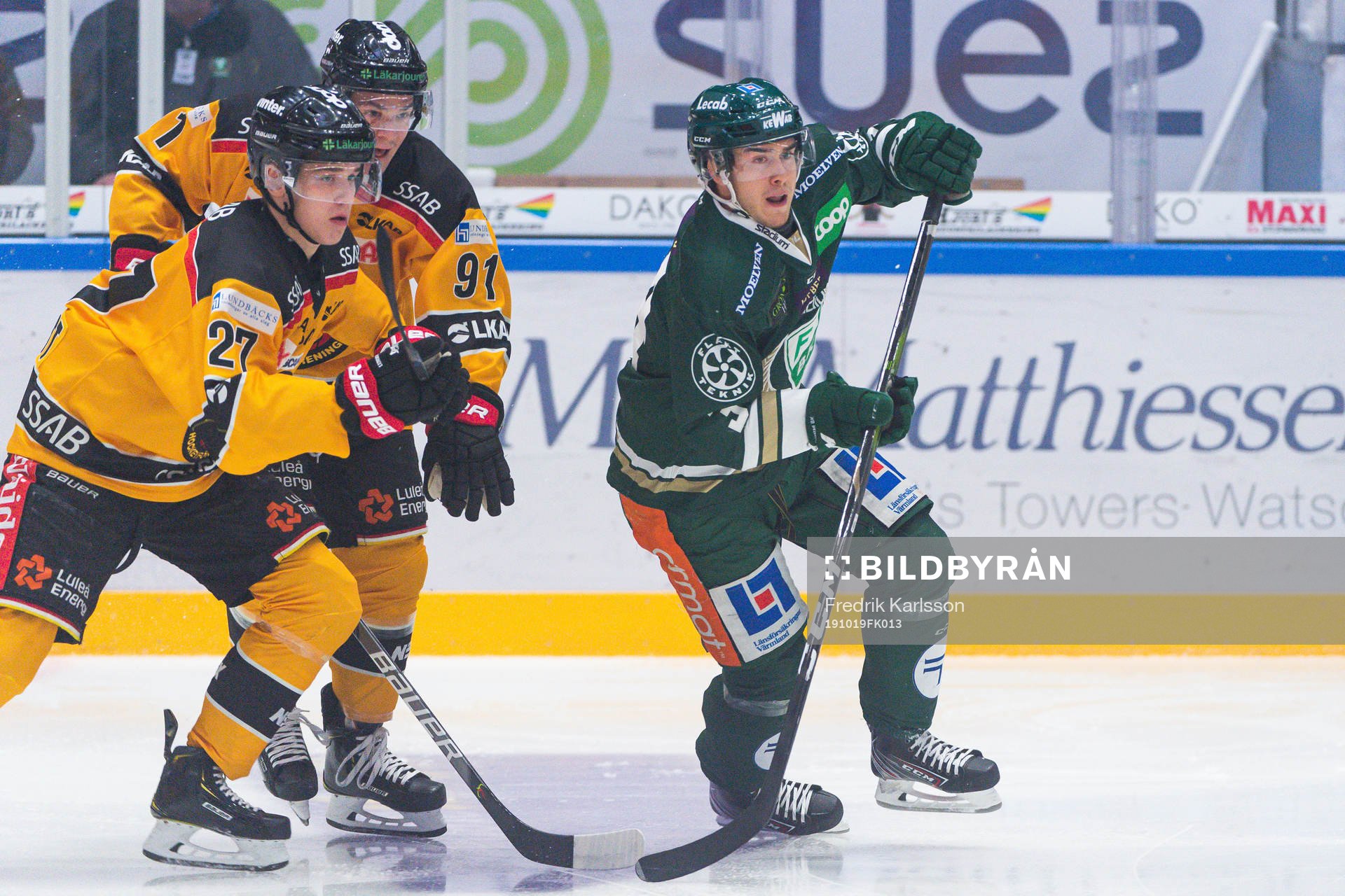 Luleås Nils Lundkvist och Austin Farley med Färjestads