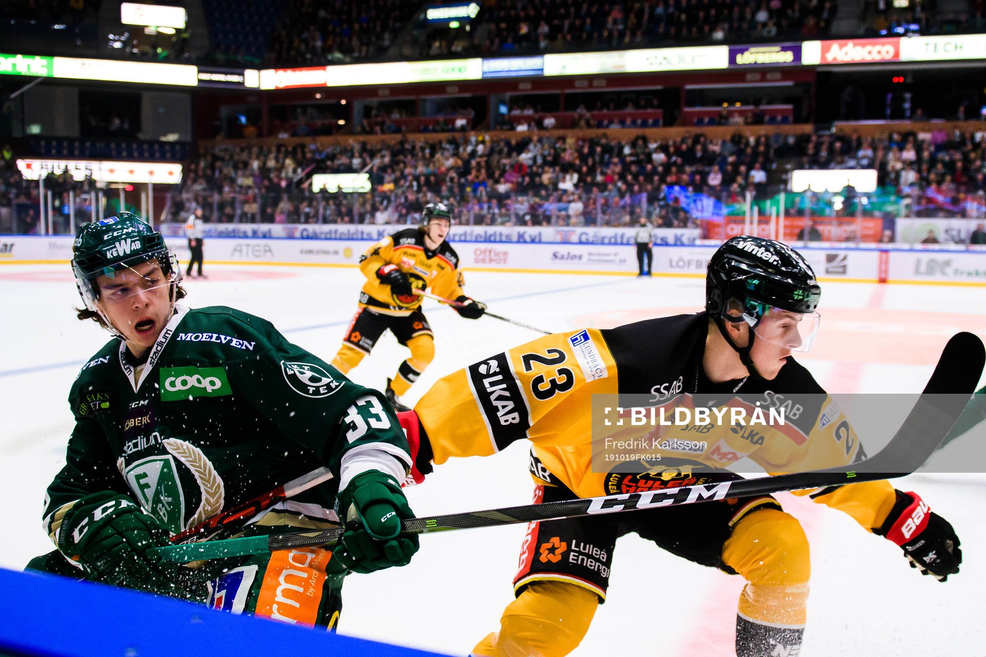 Färjestads Albert Johansson och Luleås Jesper Sellgren