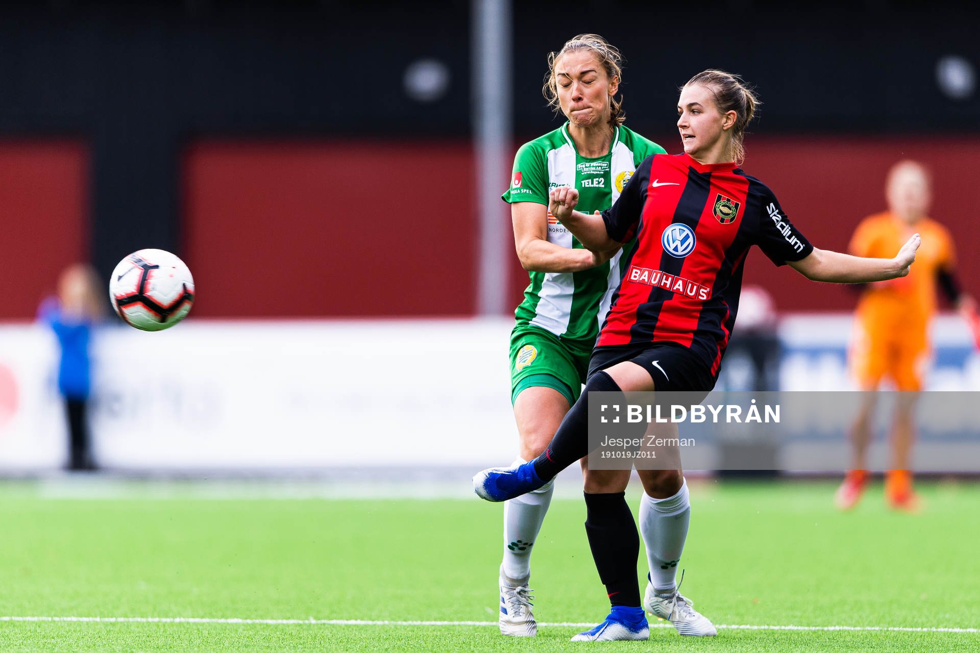 Hammarbys Fanny Johansson och Brommapojkarnas Mathilda