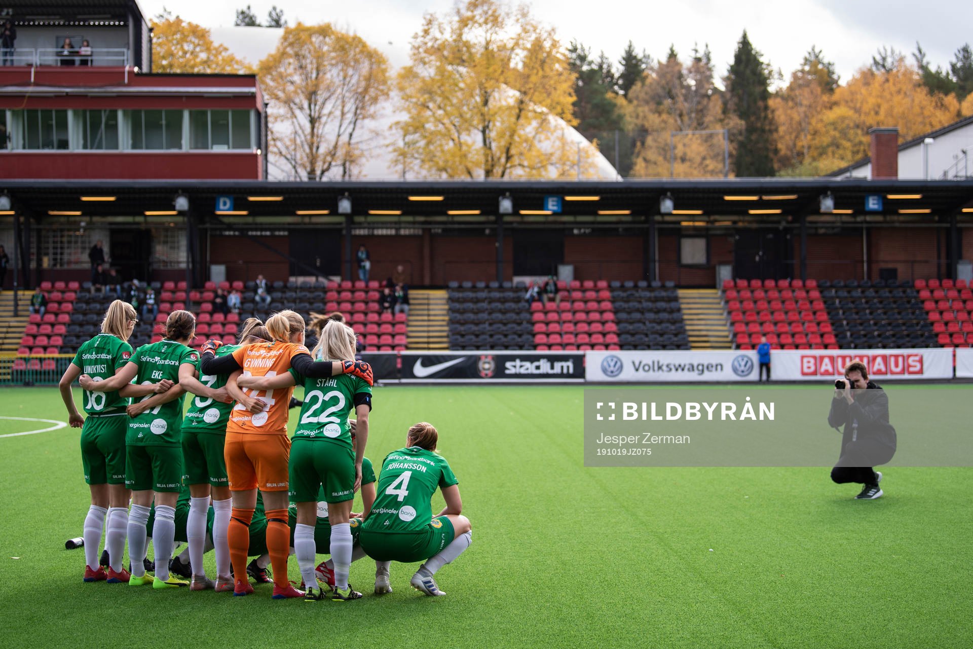 Hammarbys spelare ställer upp för lagbild