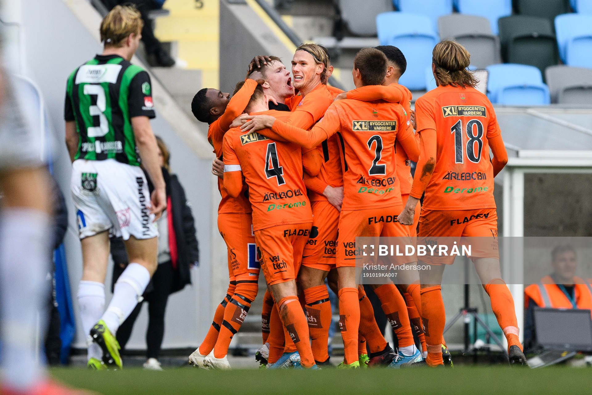 Varbergs spelare jublar