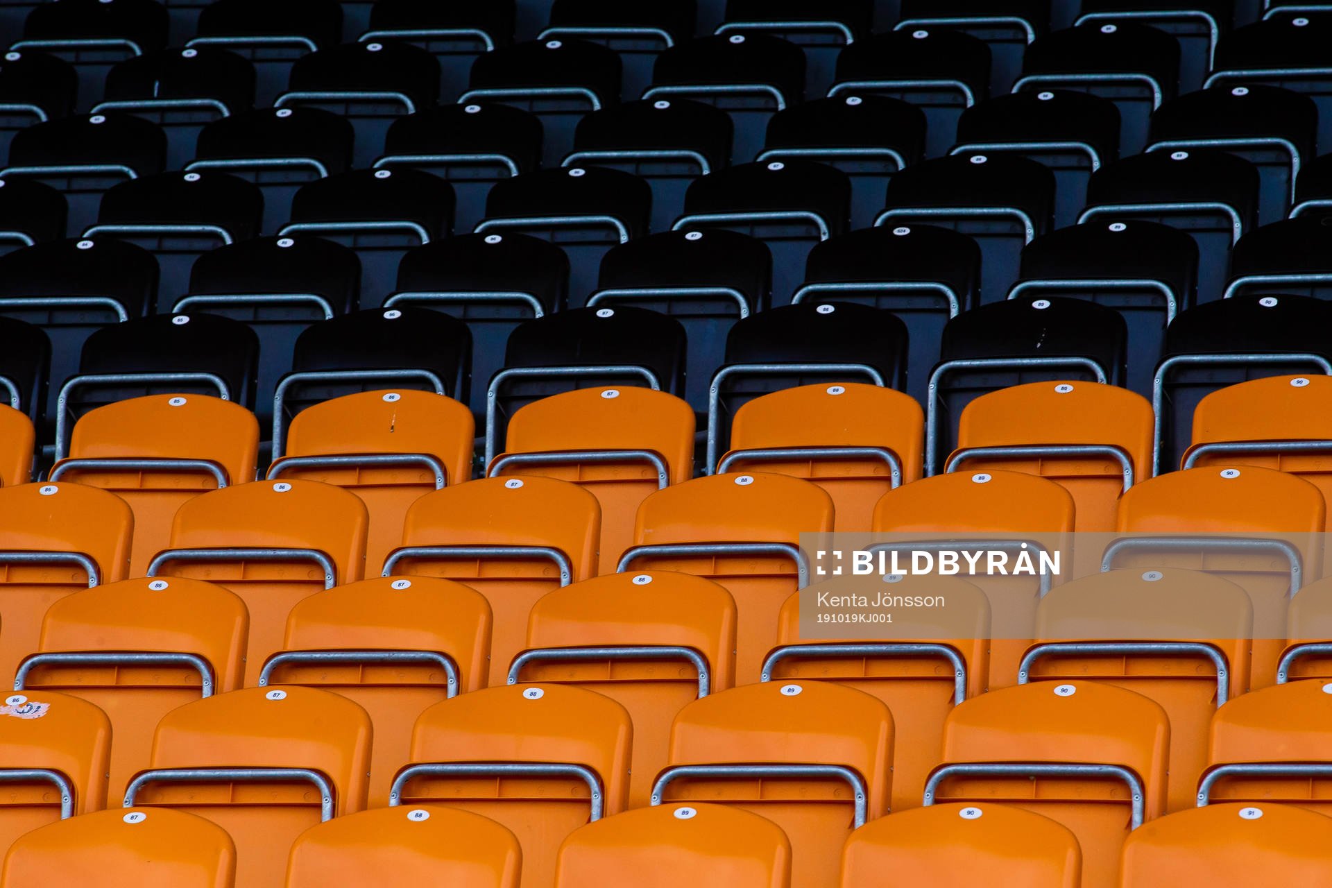 Stolar på huvudläraren på Solid Park Arena