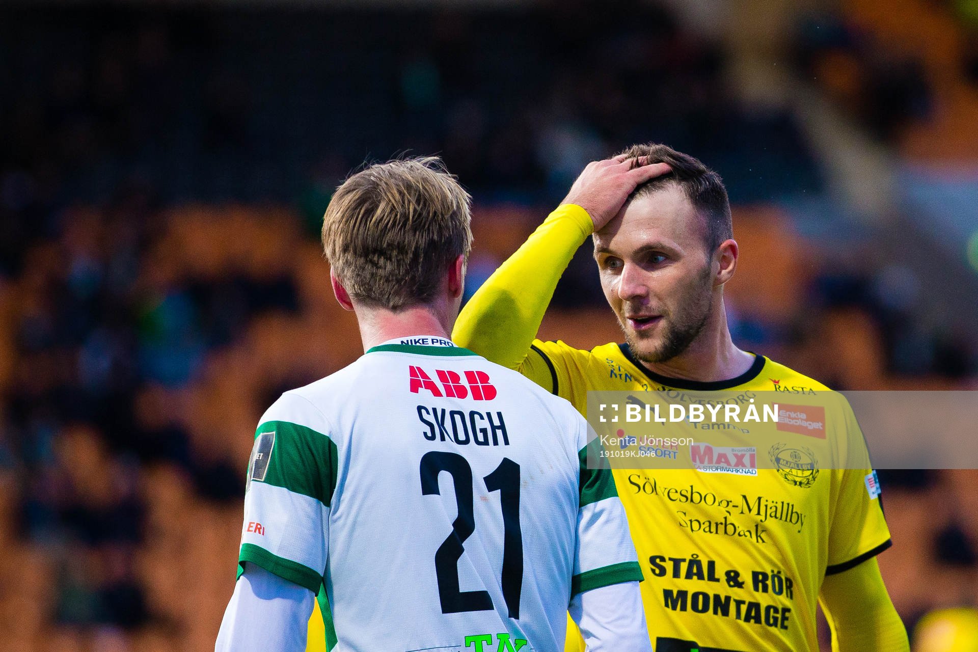Västerås Emil Skoghoch Mjällbys Adi Terzic