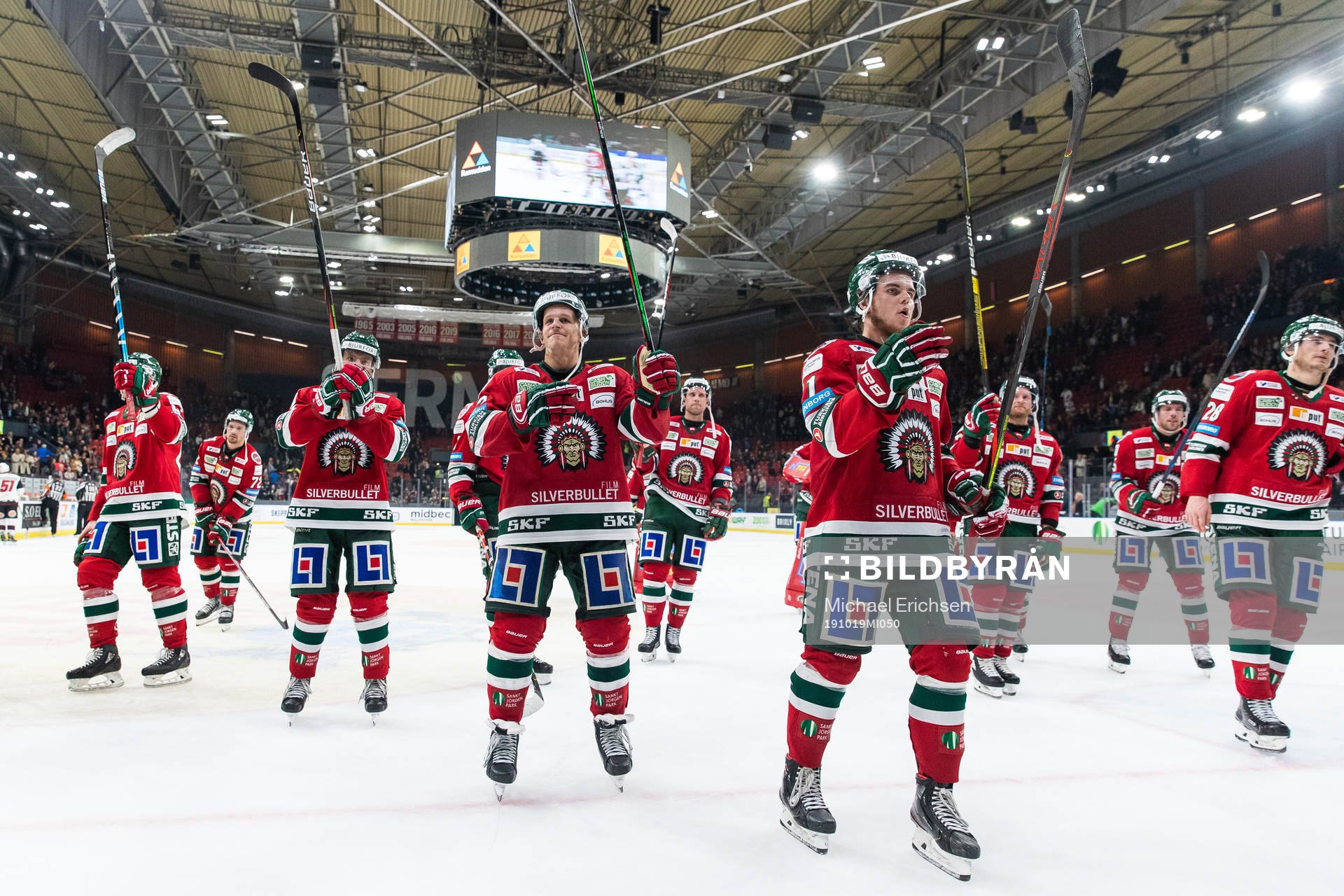 Frölundas Max Friberg och Samuel Fagemo jublar