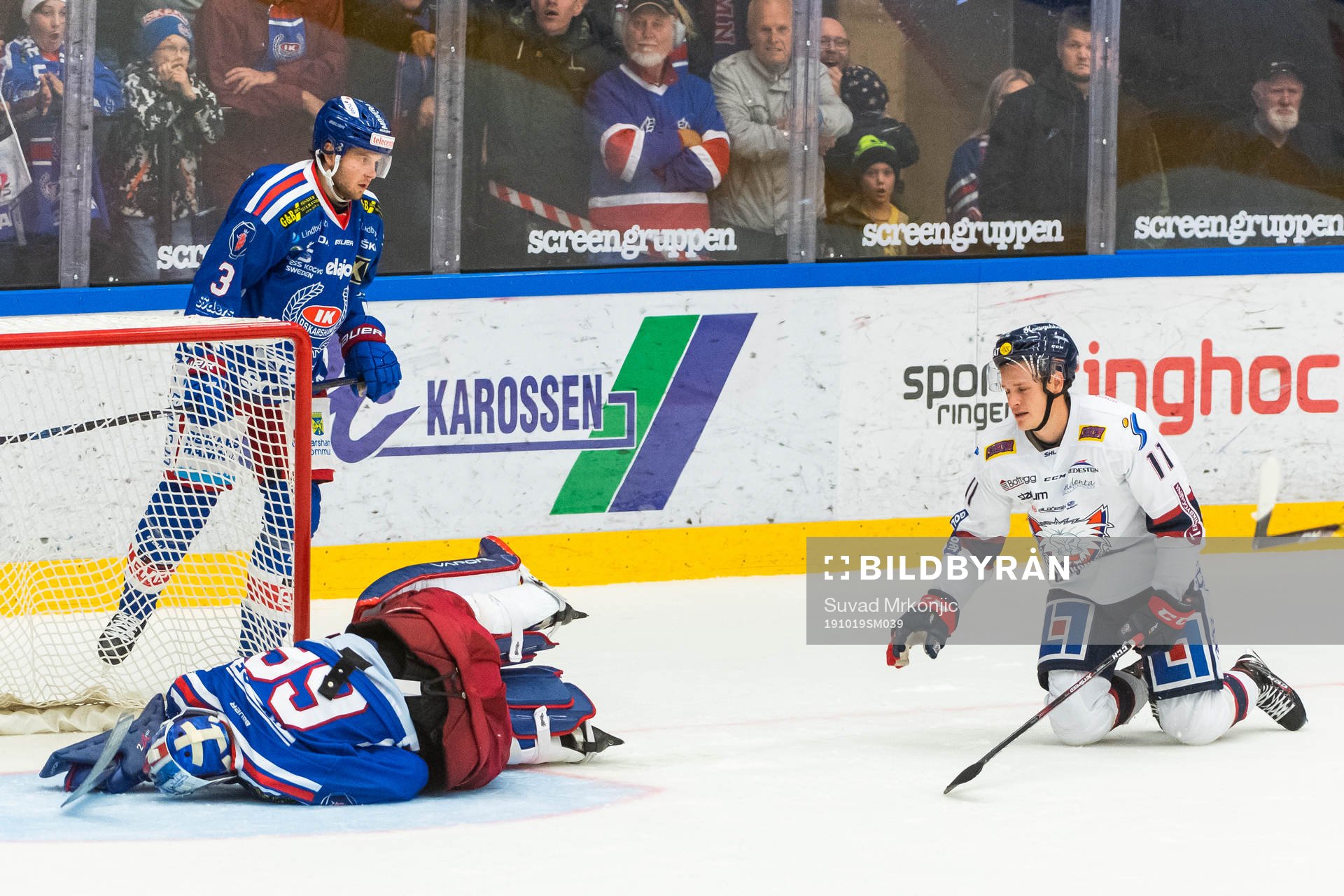 Oskarshamns målvakt Tex Williamsson ligger ner