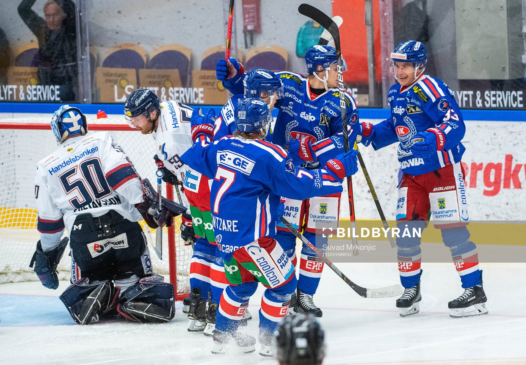 Oskarshamns Nicklas Heinerö jublar med lagkamrater