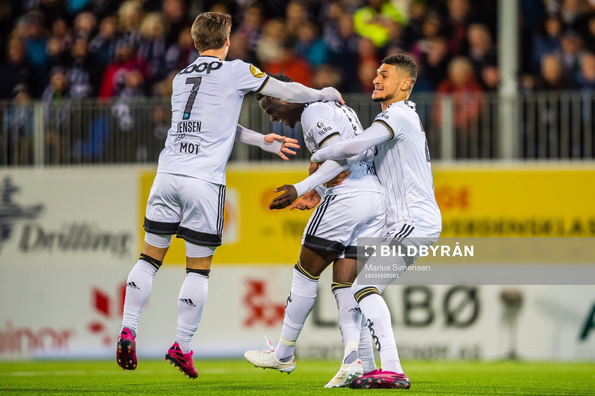 Babajide David Akintola of Rosenborg celebrates with Mike