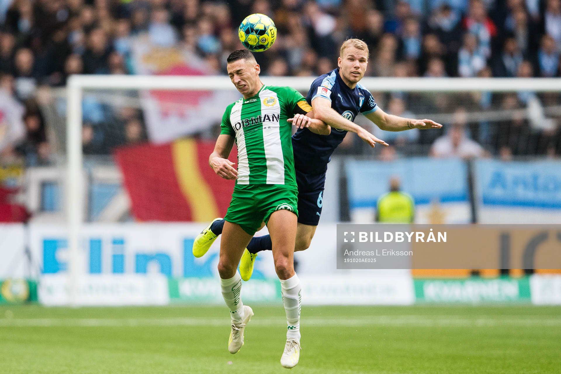 Hammarbys Nikola Djurdjic i en nickduell med Malmö FFs