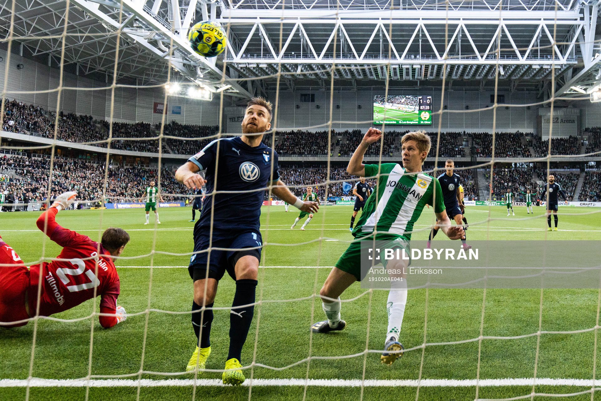 Malmö FFs Rasmus Bengtsson och Hammarbys Aron Johannsson