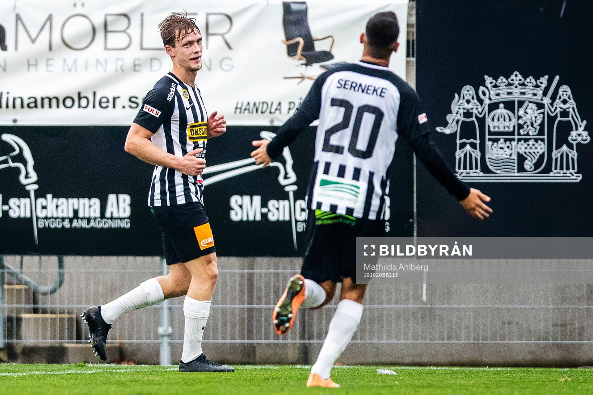 Landskronas Robin Hofsö jublar