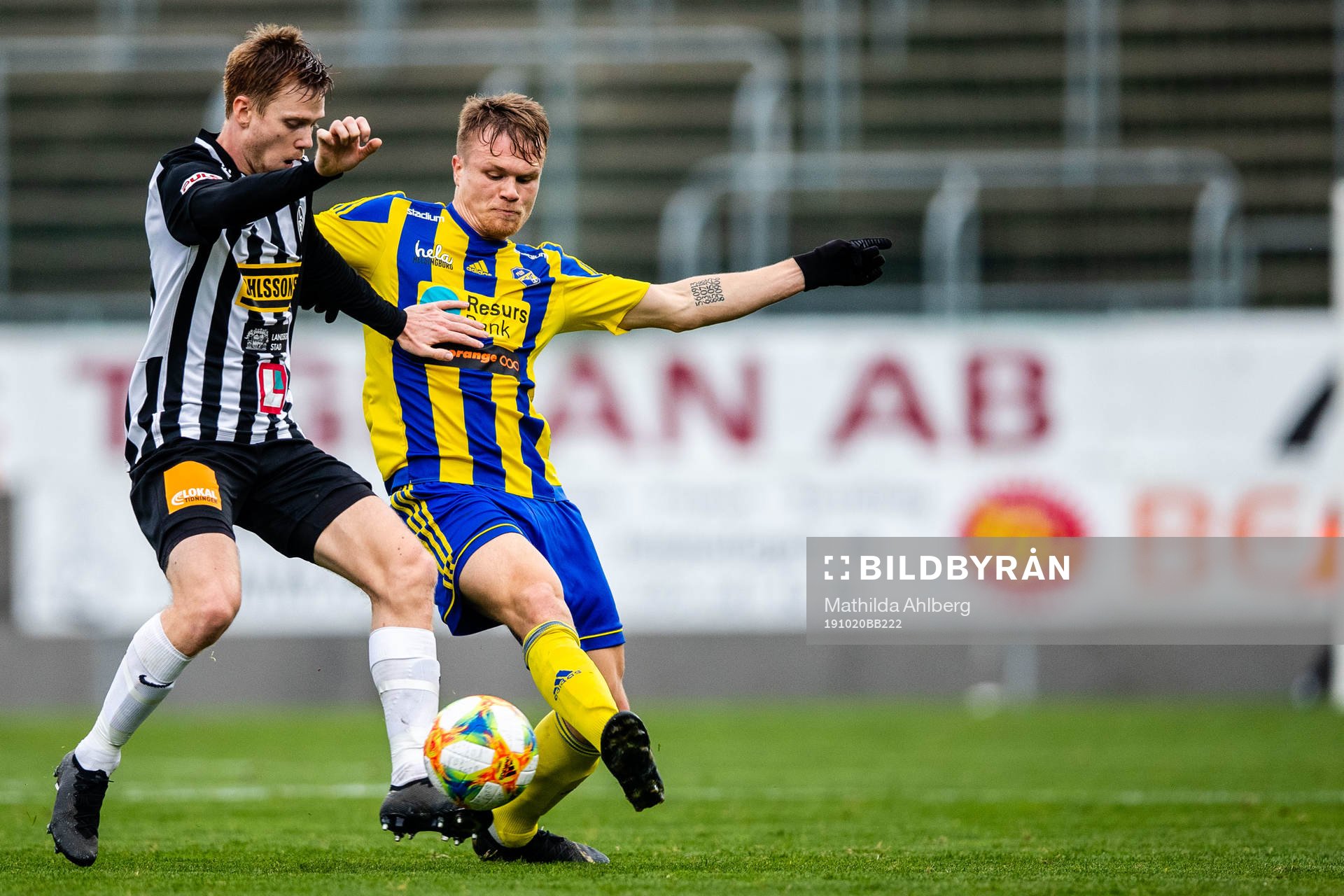 Landskronas Dennis Olofsson och Eskilsminnes Isak Petersson