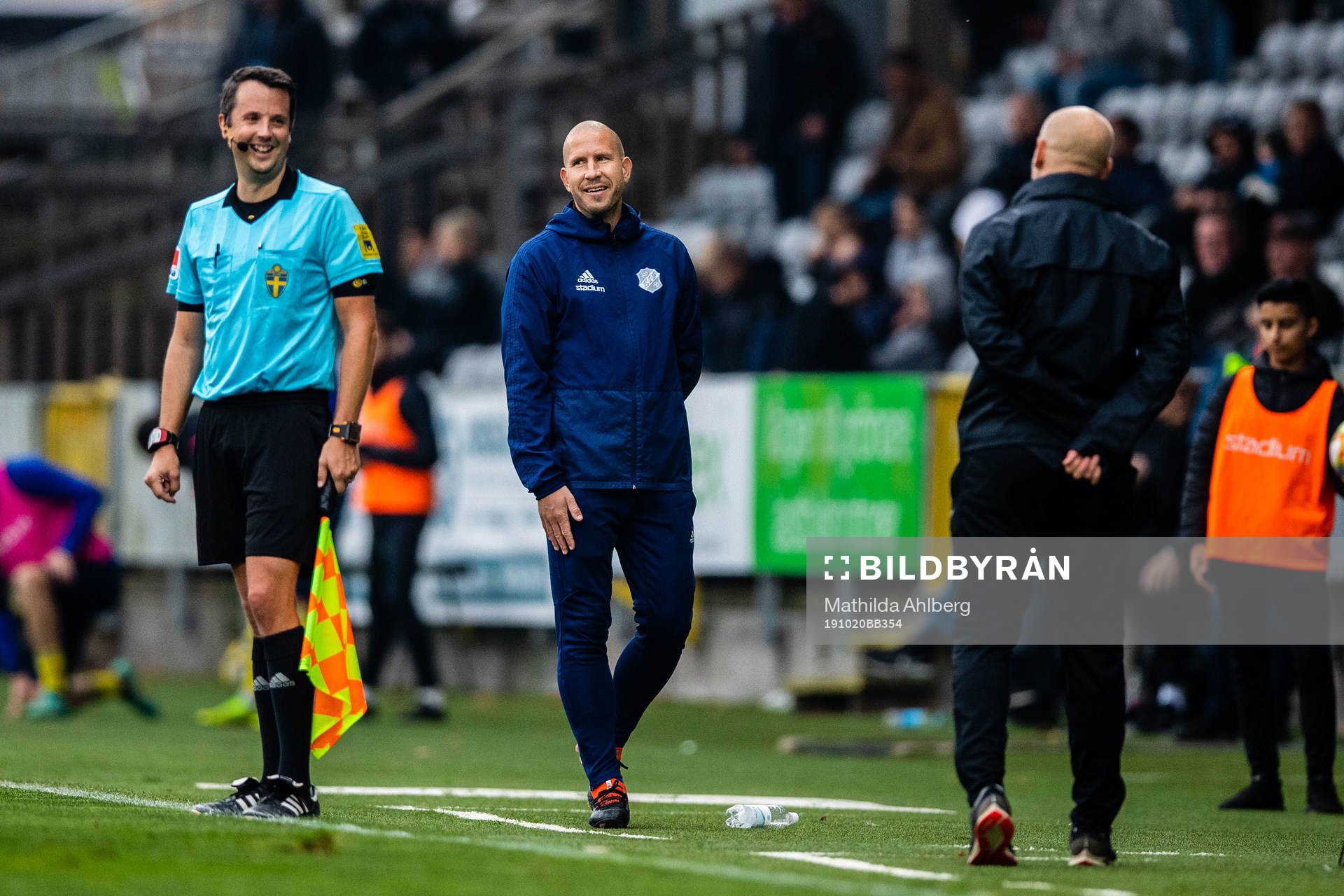 Eskilsminnes tränare Mattias Lindström och Landskronas