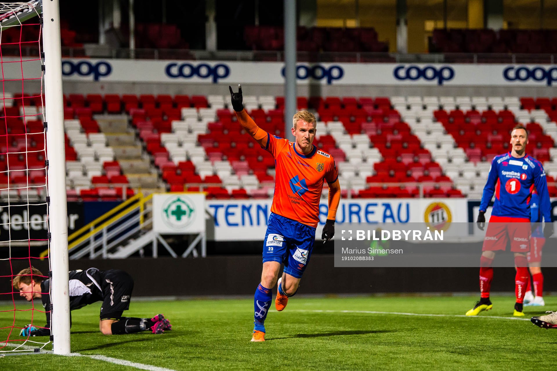 Torbjørn Agdestein of Aalesund celebrates