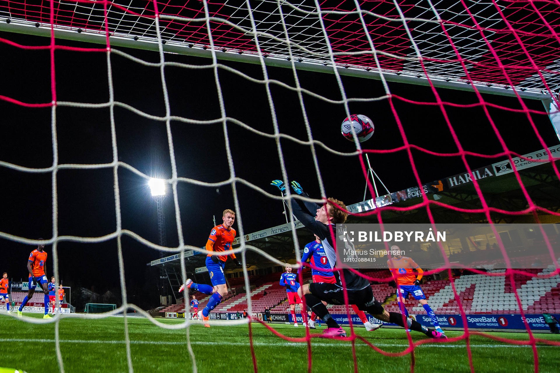 Torbjørn Agdestein of Aalesund scores the 0-1