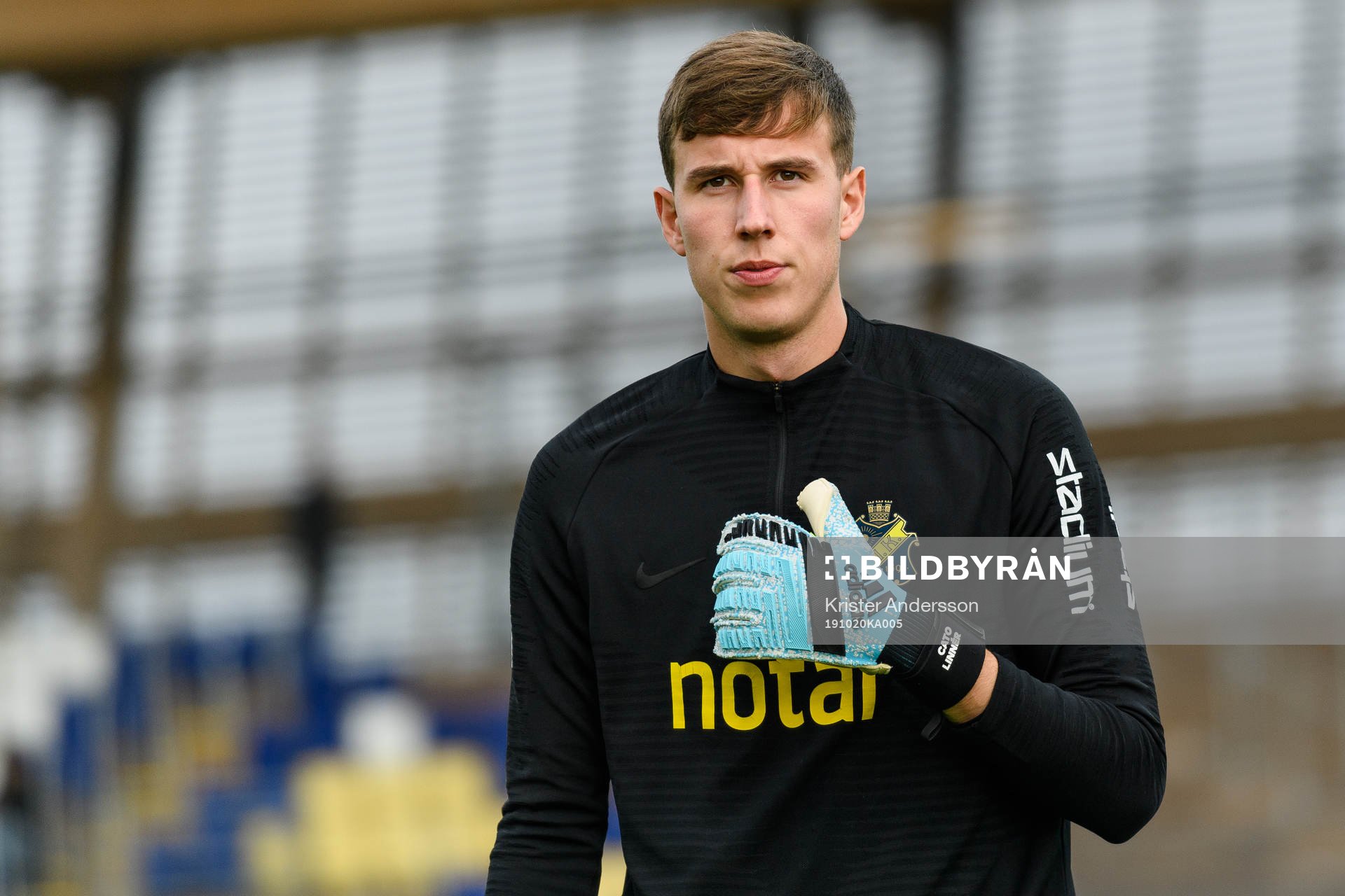 s målvakt Samuel Brolin före fotbollsmatchen i