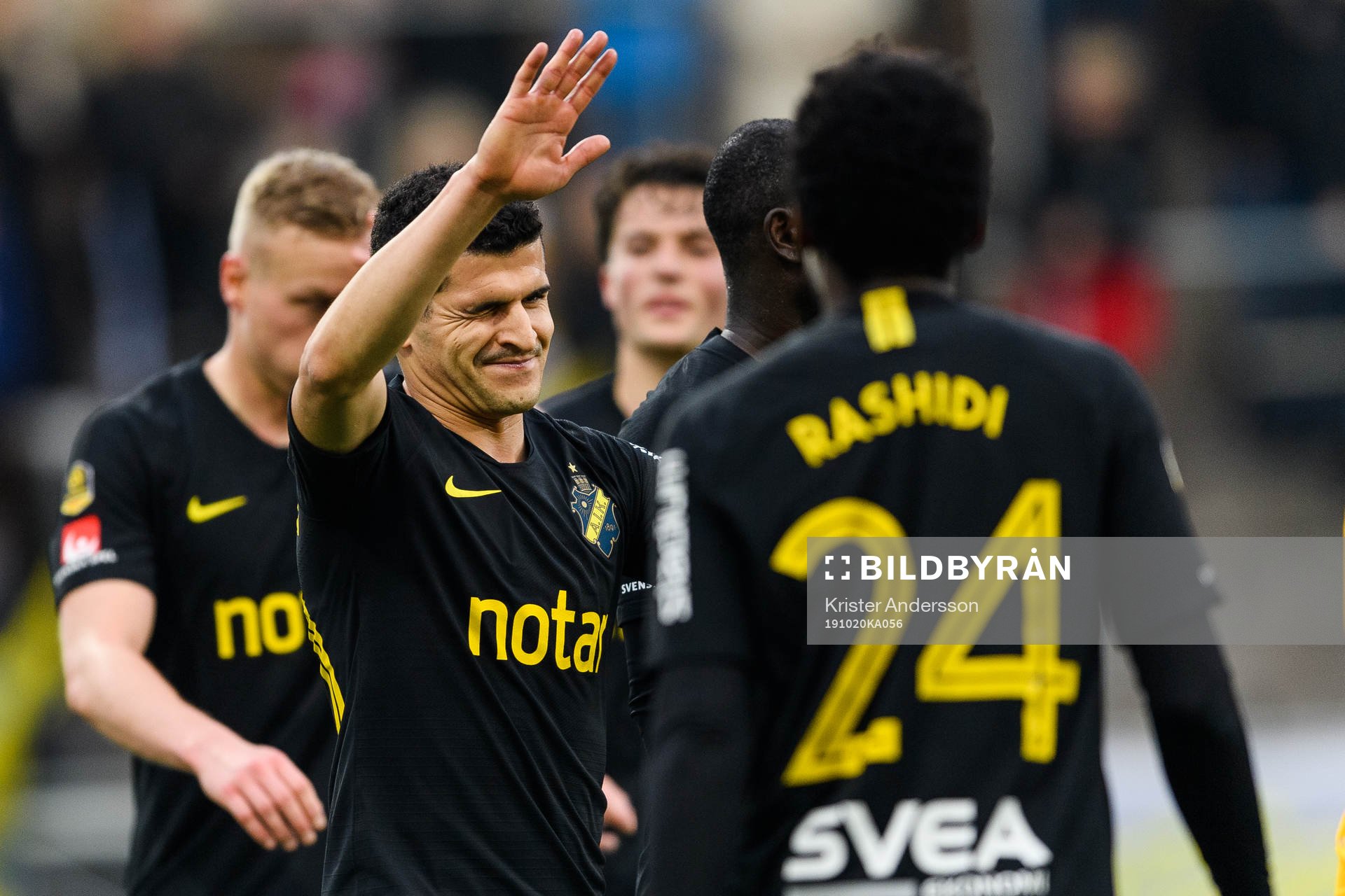 s Tarik Elyounoussi jublar