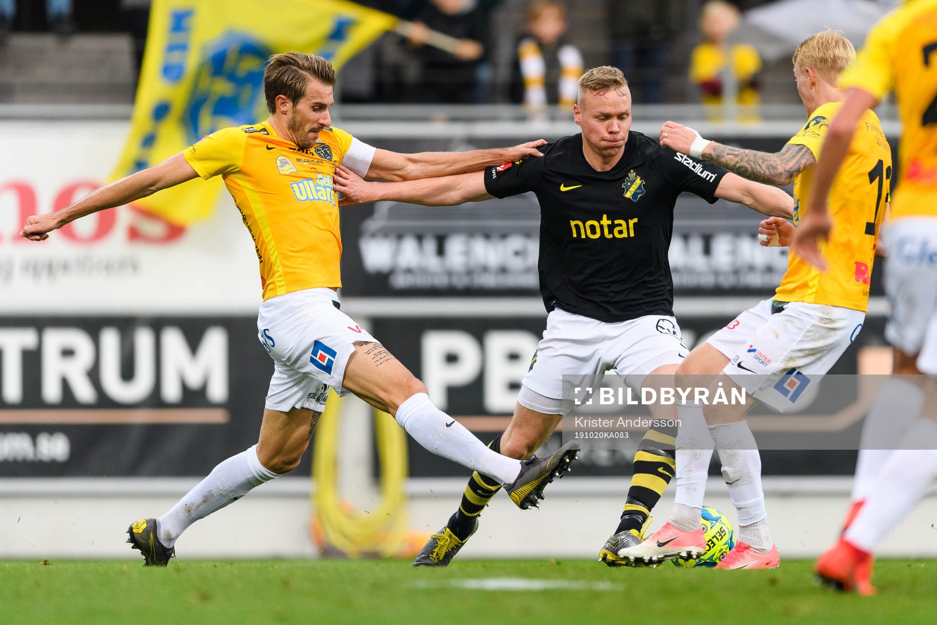 s Kolbeinn Sigthorsson kamp med Falkenbergs Tobias Karlsson