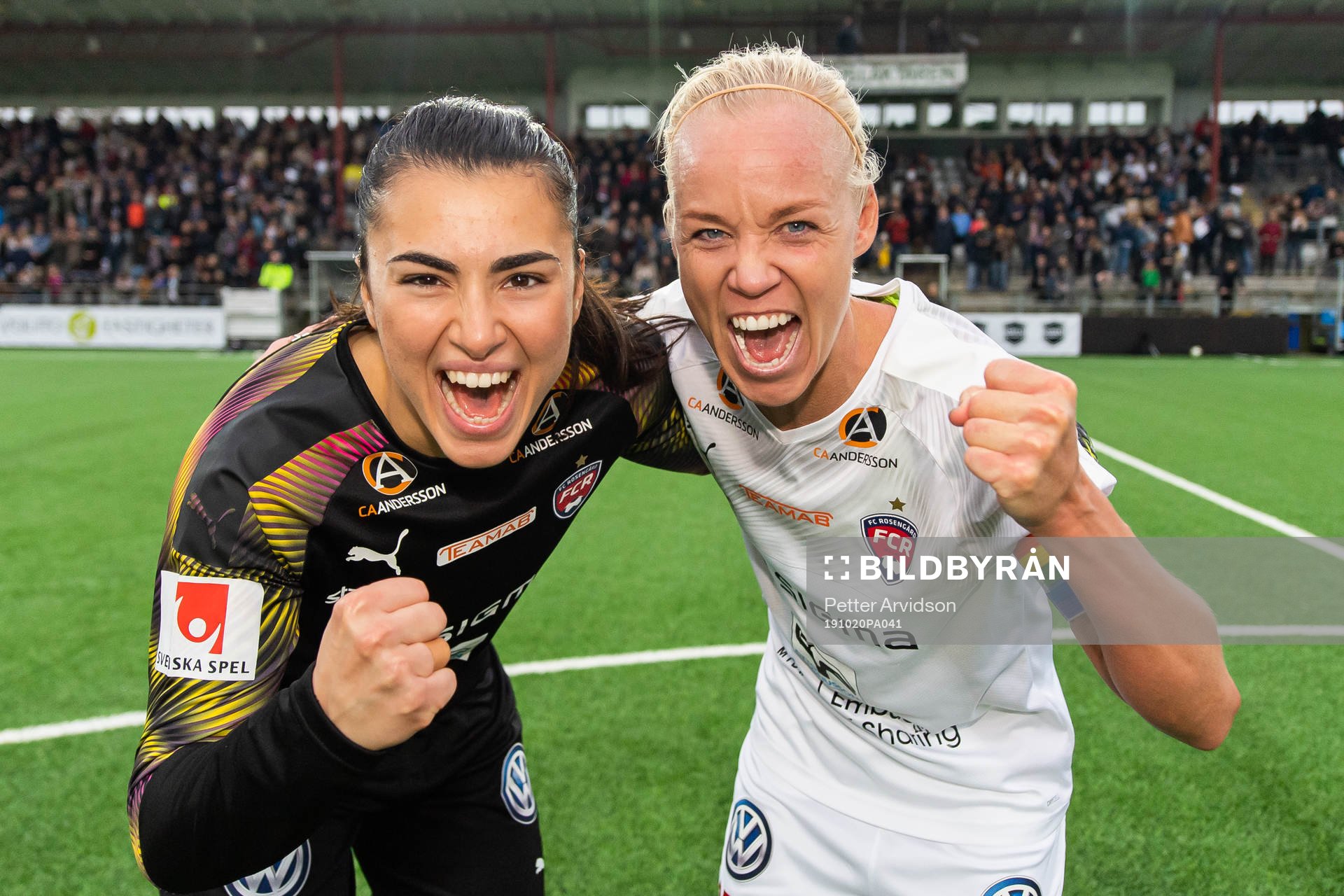 Rosengårds målvakt Zecira Musovic och Caroline Seger