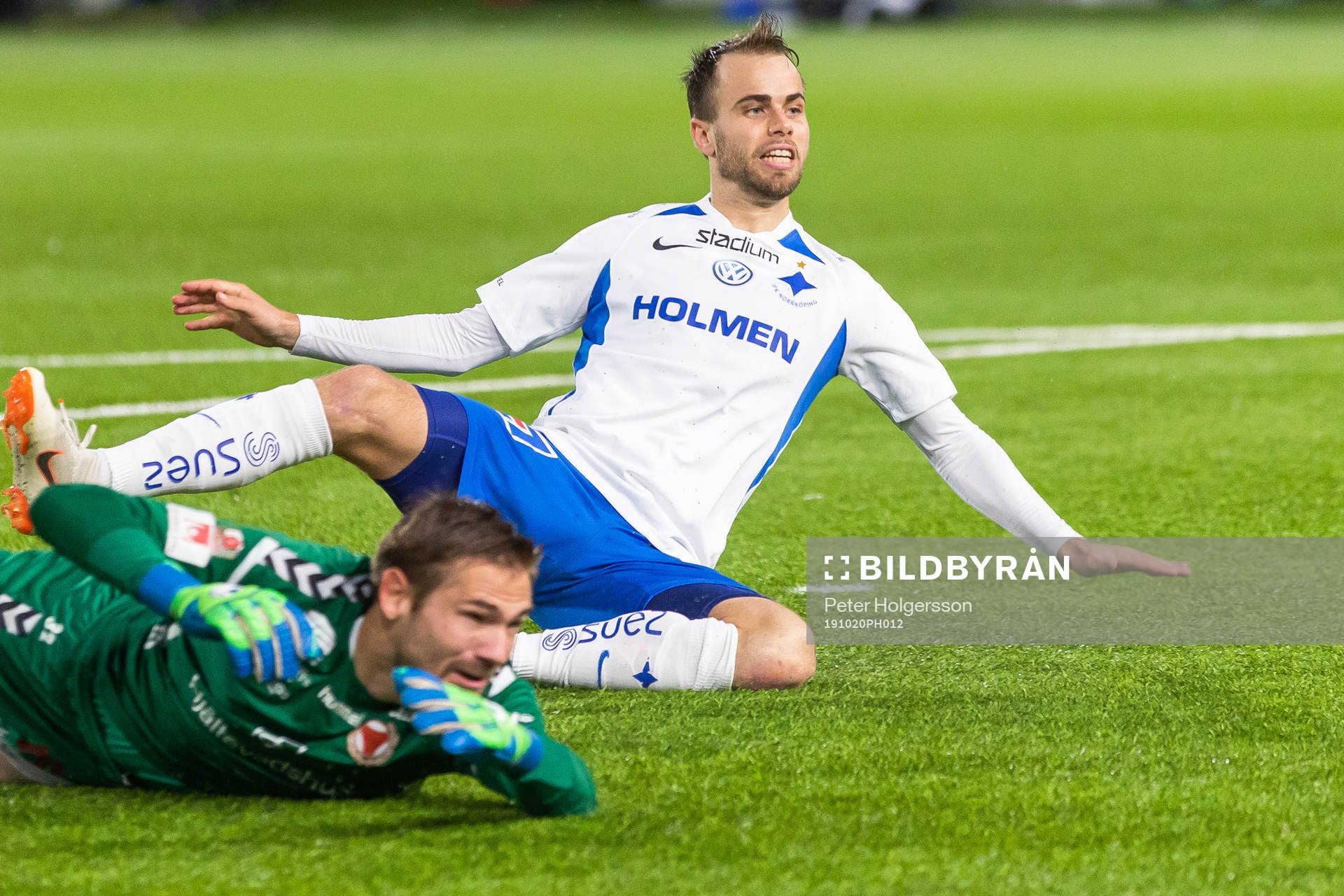 Kalmars målvakt Lucas Hägg-Johansson ser Andreas