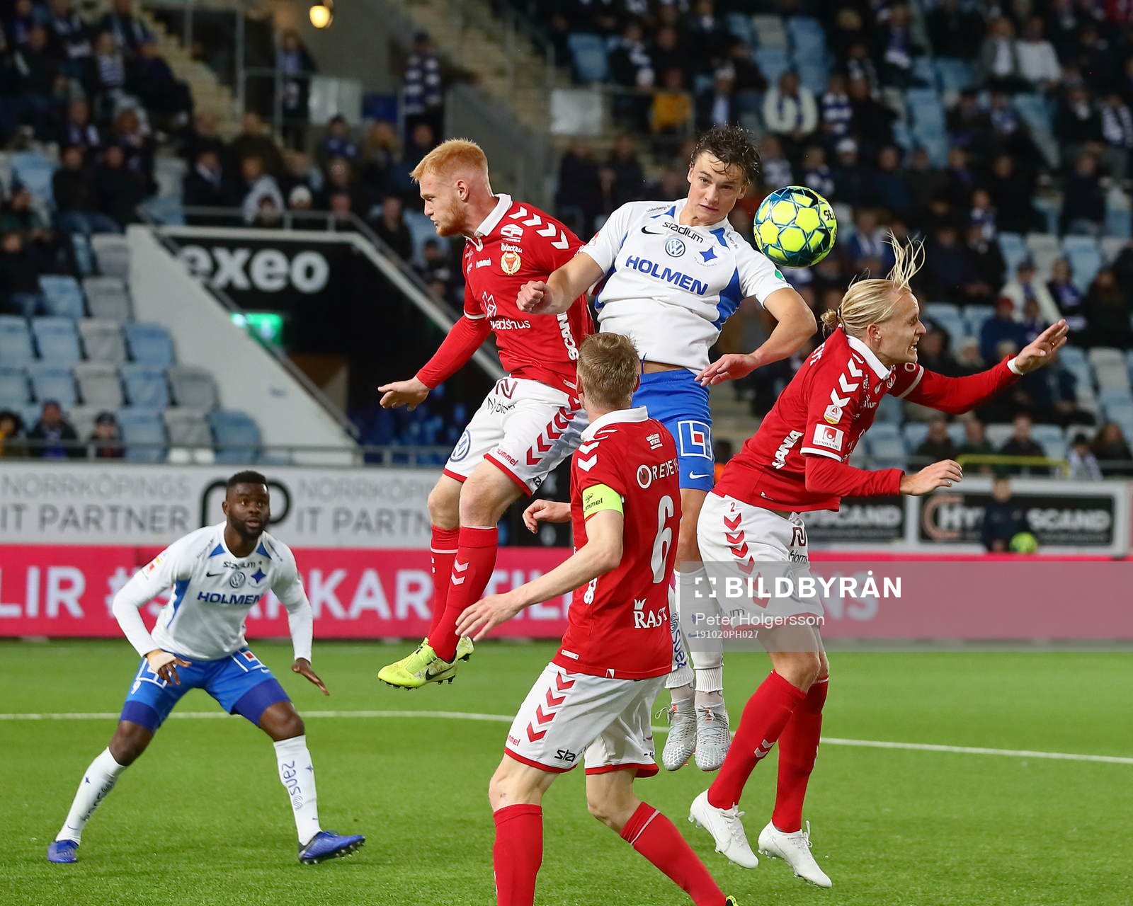 IFK Norrköpings Maic Sema Kalmars Nils Fröling, IFK Norrköpings Rasmus Lauritsen , Kalmars Henrik Löfkvist under fotbollsmatchen i Allsvenskan mellan IFK Norrköping och Kalmar den 20 oktober 2019 i Norrköping.