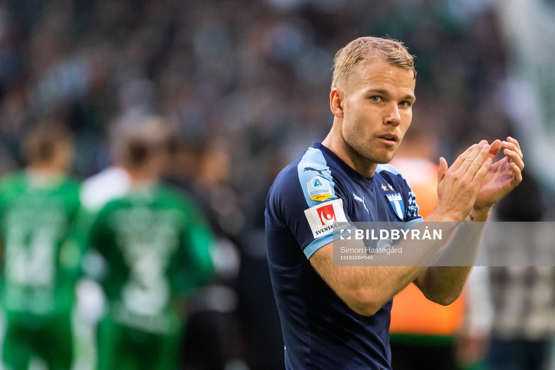Malmö FFs Oscar Lewicki deppar