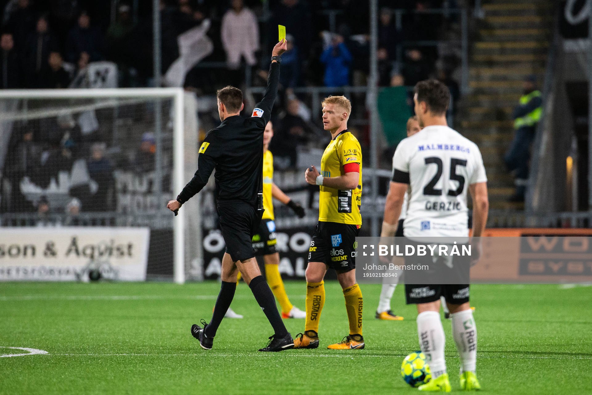 Elfsborgs Sivert Heltne Nilsen tilldelas en varning