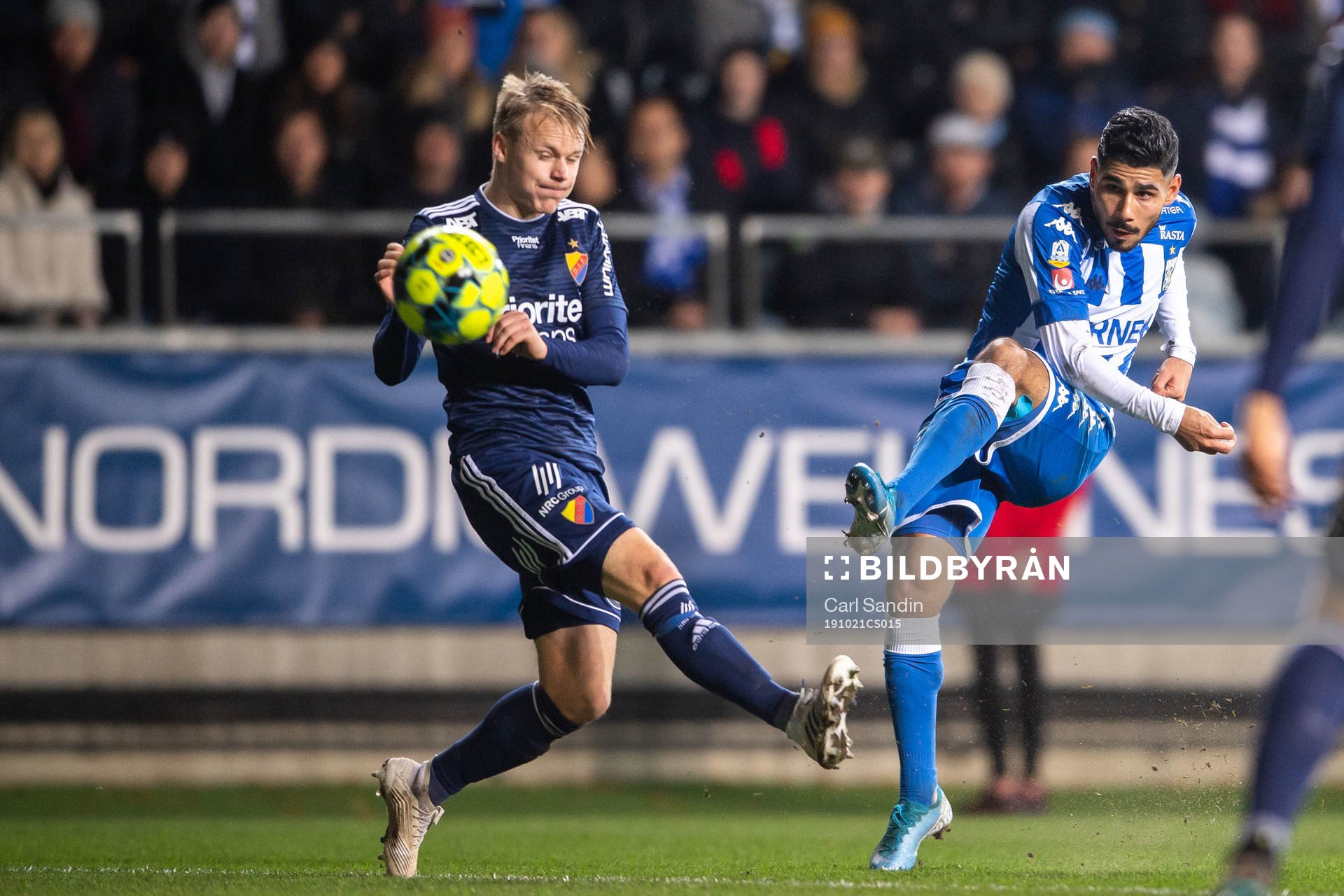Djurgårdens Elliot Käck och IFK Göteborgs Hosam Aiesh