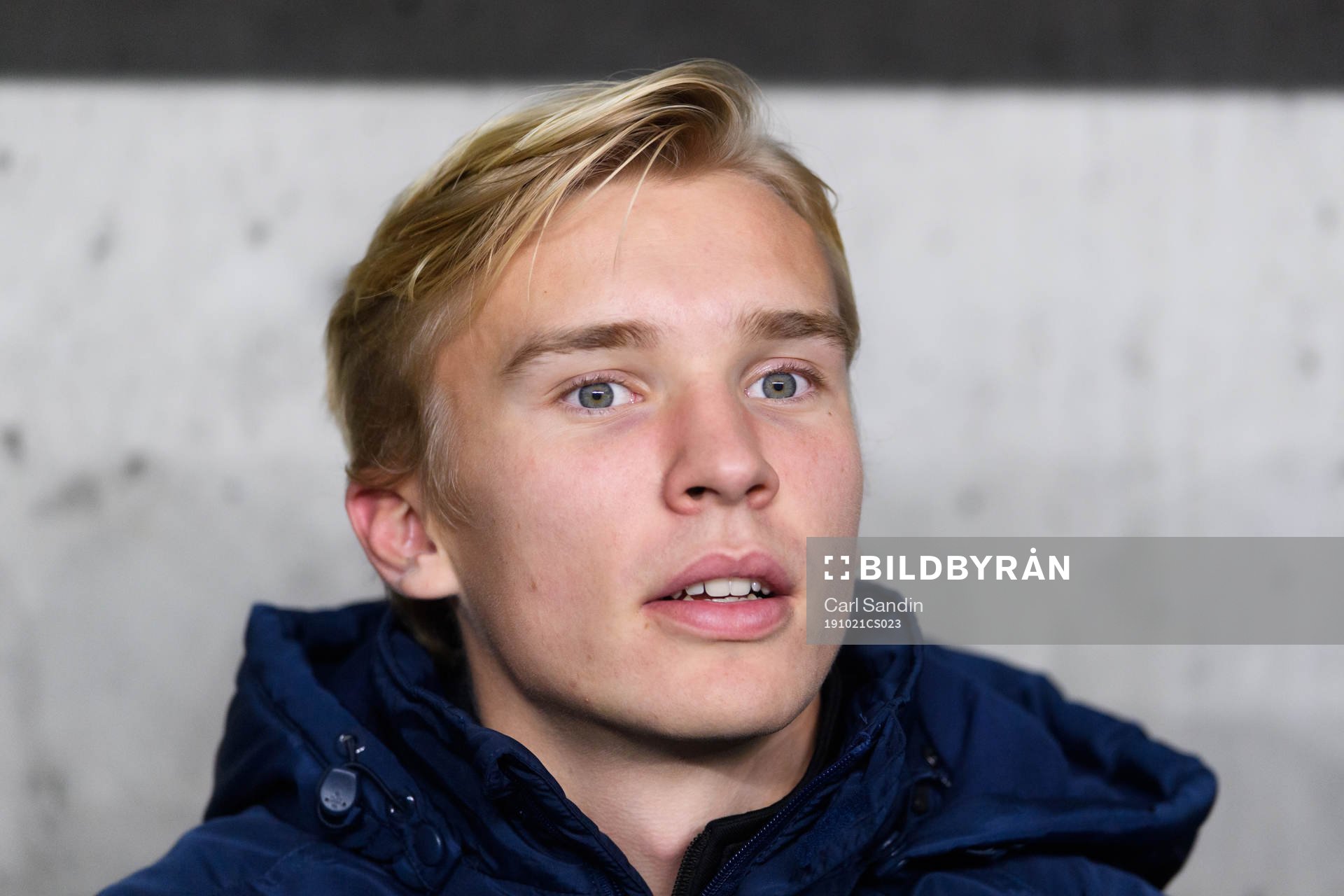 IFK Göteborgs Edvin Dahlqvist på bänken innan fotbollsmatchen i Allsvenskan mellan IFK Göteborg och Djurgården den 21 oktober 2019 i Göteborg.
