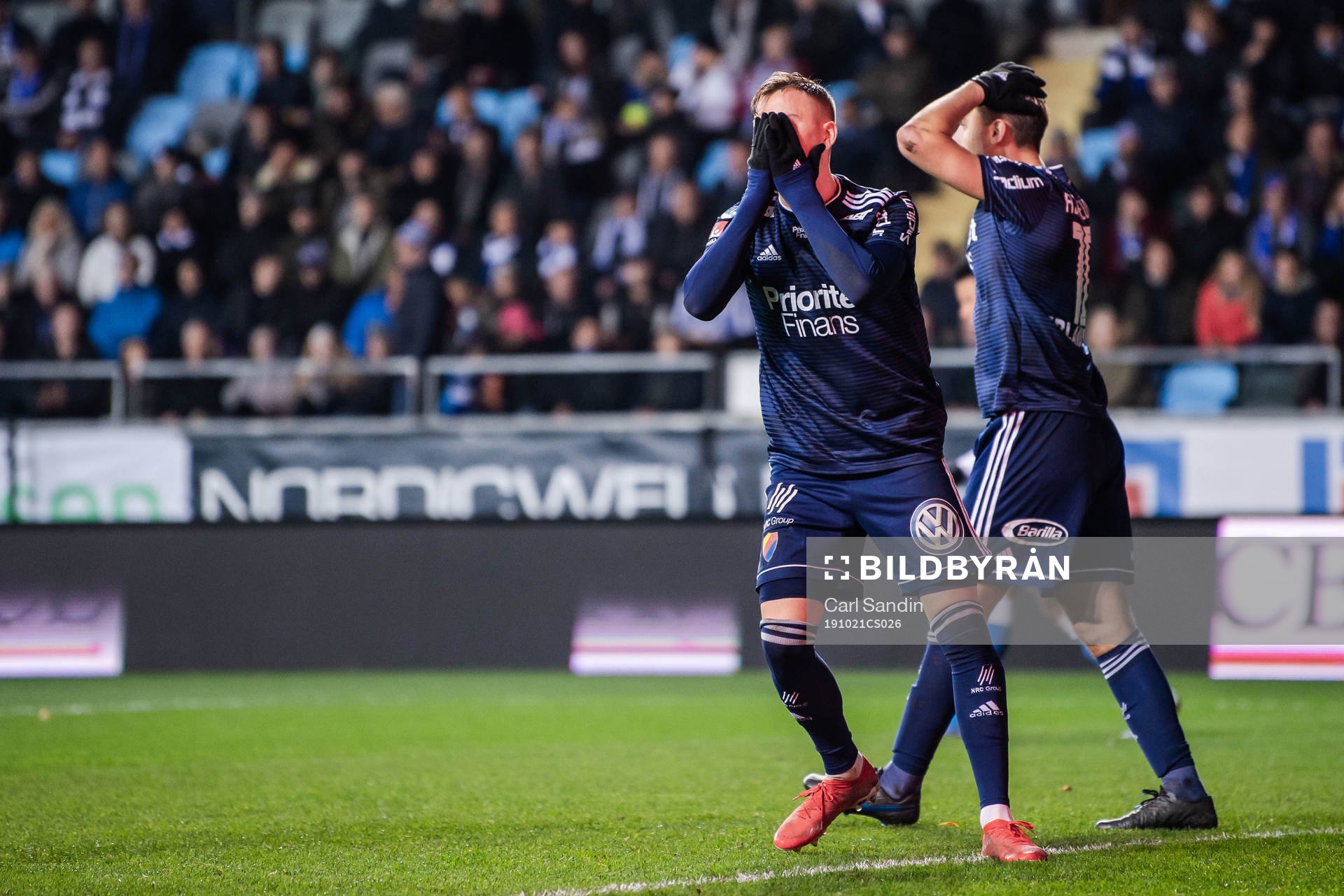 Djurgårdens Fredrik Ulvestad och Astrit Ajdarevic depapr