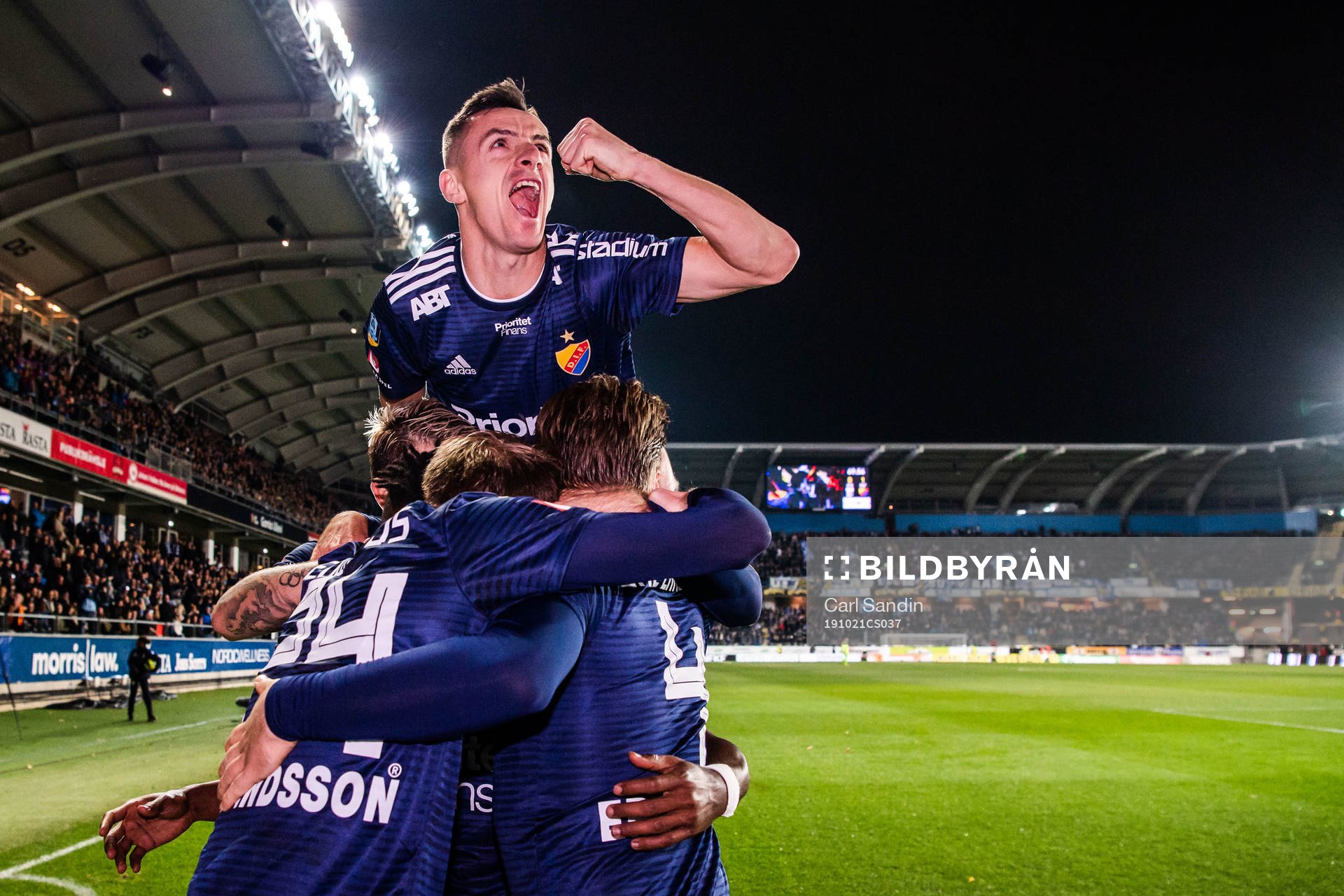 Djurgårdens Haris Radetinac jublar med lagkamrater